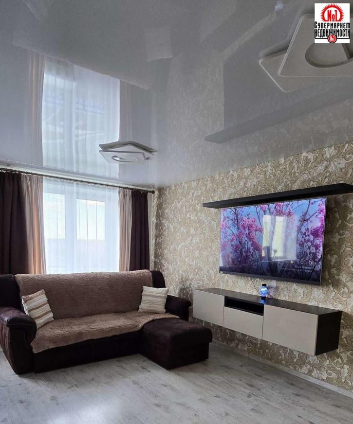 3-комн квартира Виталия Жалнина улица, 22