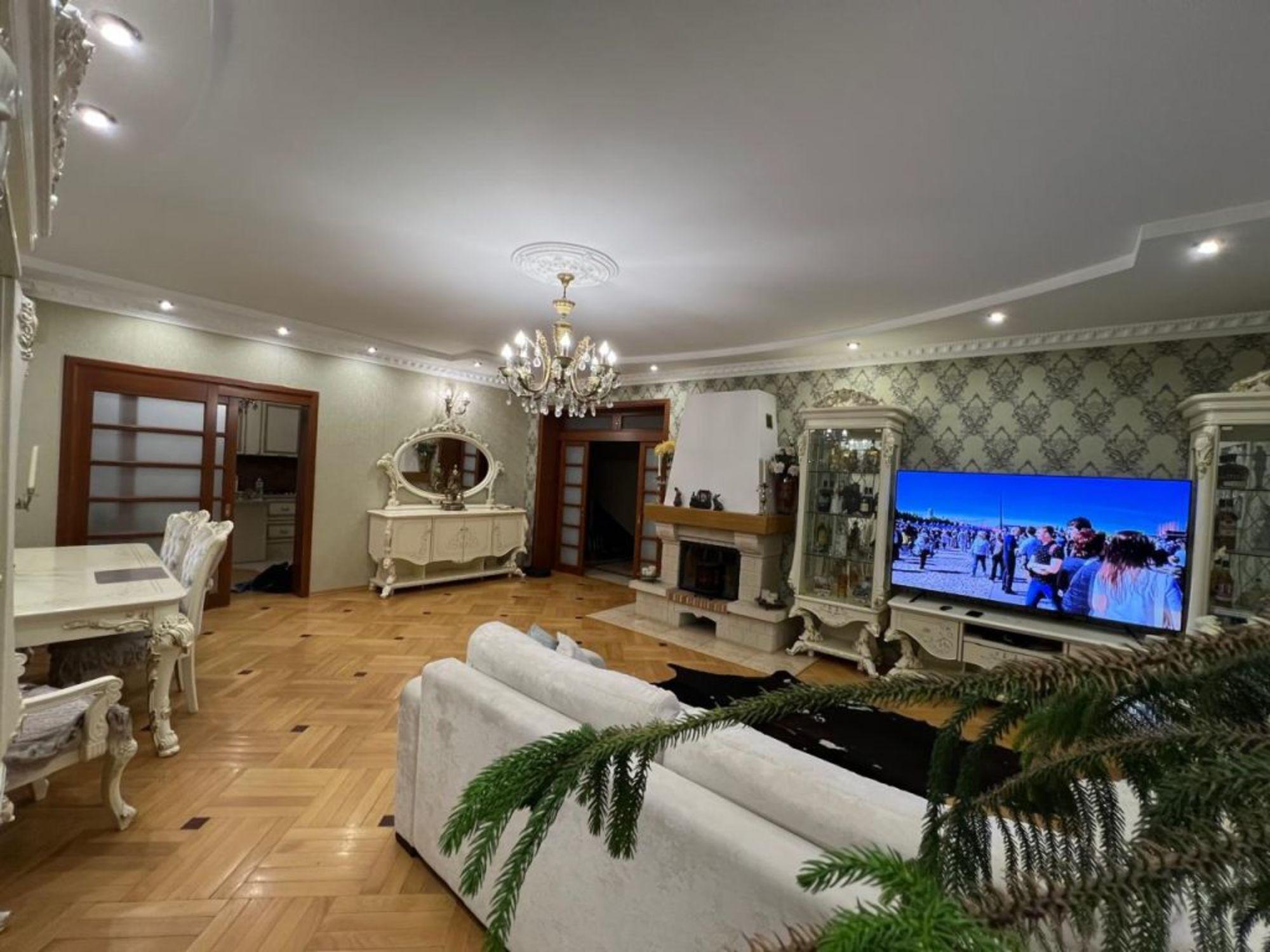 Сдать дачу, дом, коттедж за 220 000 рублей на 9 просека