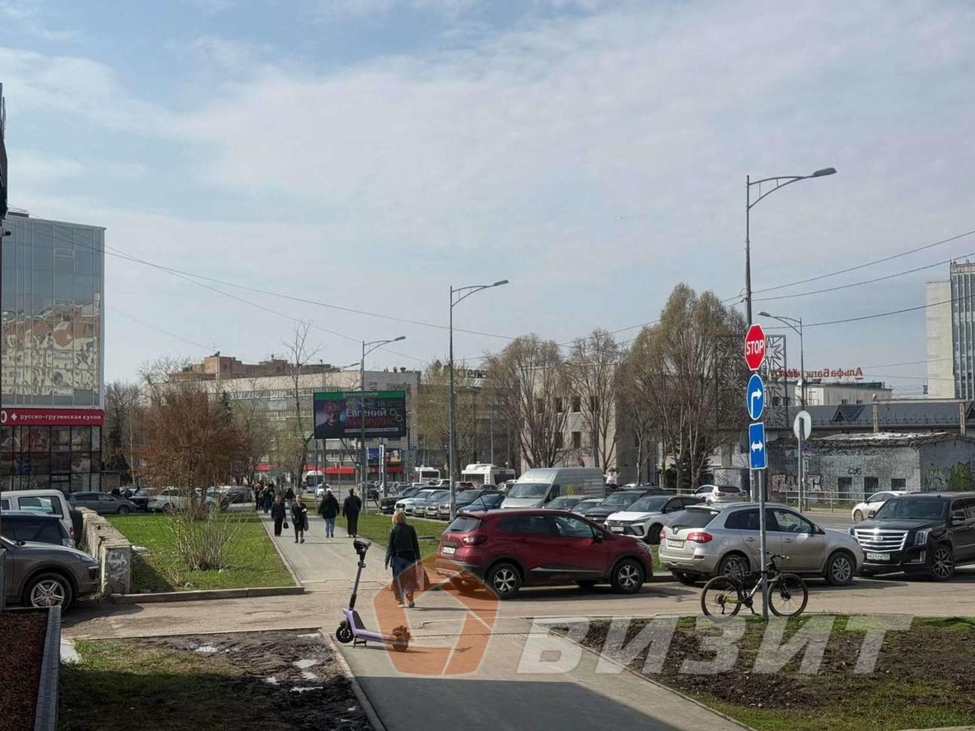 Купить торговое помещение за 193 000 000 рублей на Коммунистическая улица, 90/2