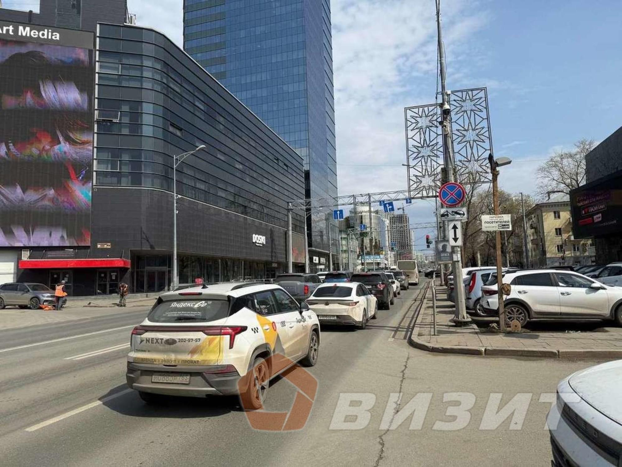 Купить торговое помещение за 193 000 000 рублей на Коммунистическая улица, 90/2