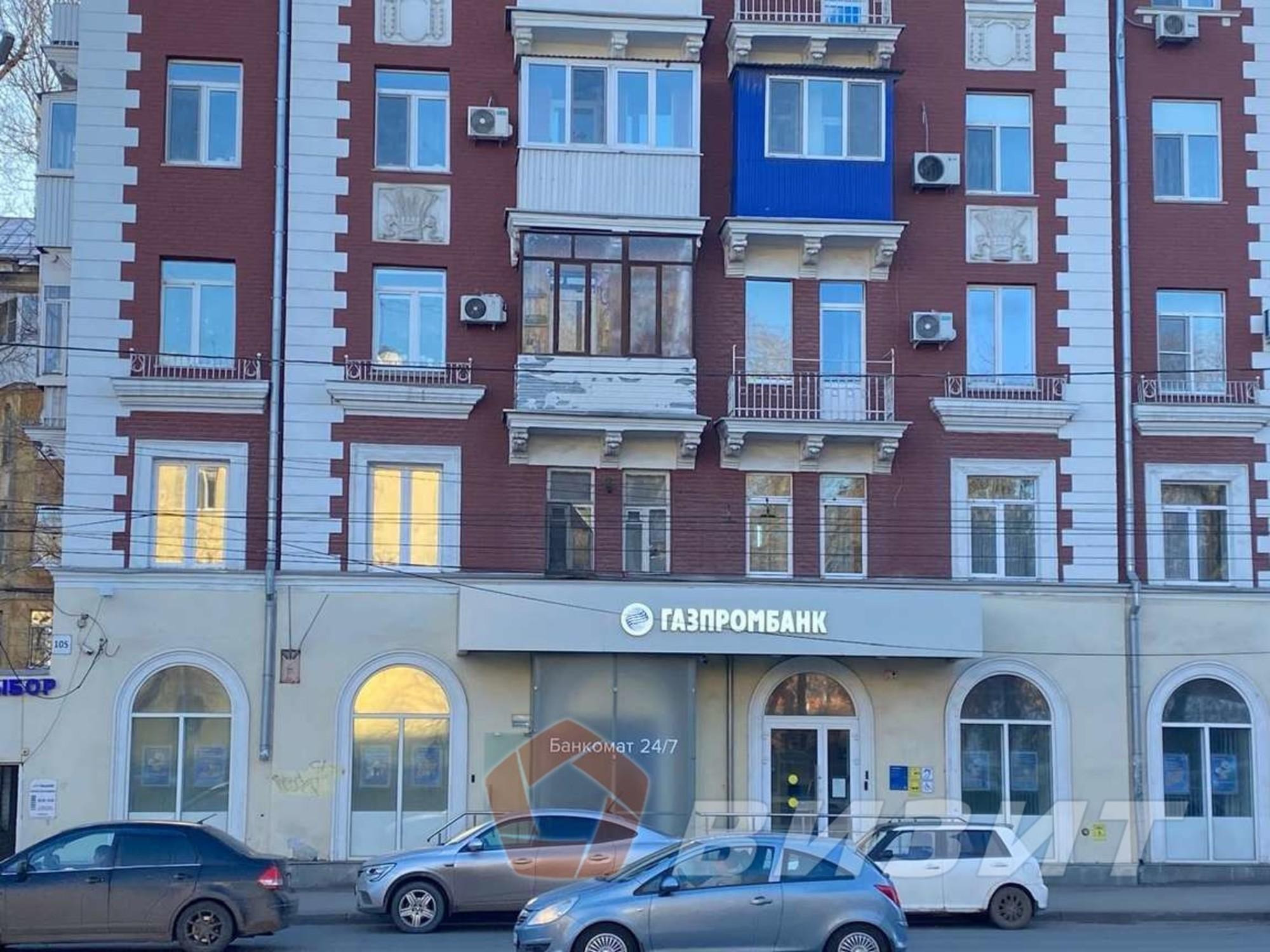 Купить торговое помещение за 31 000 000 рублей на Победы улица, 105