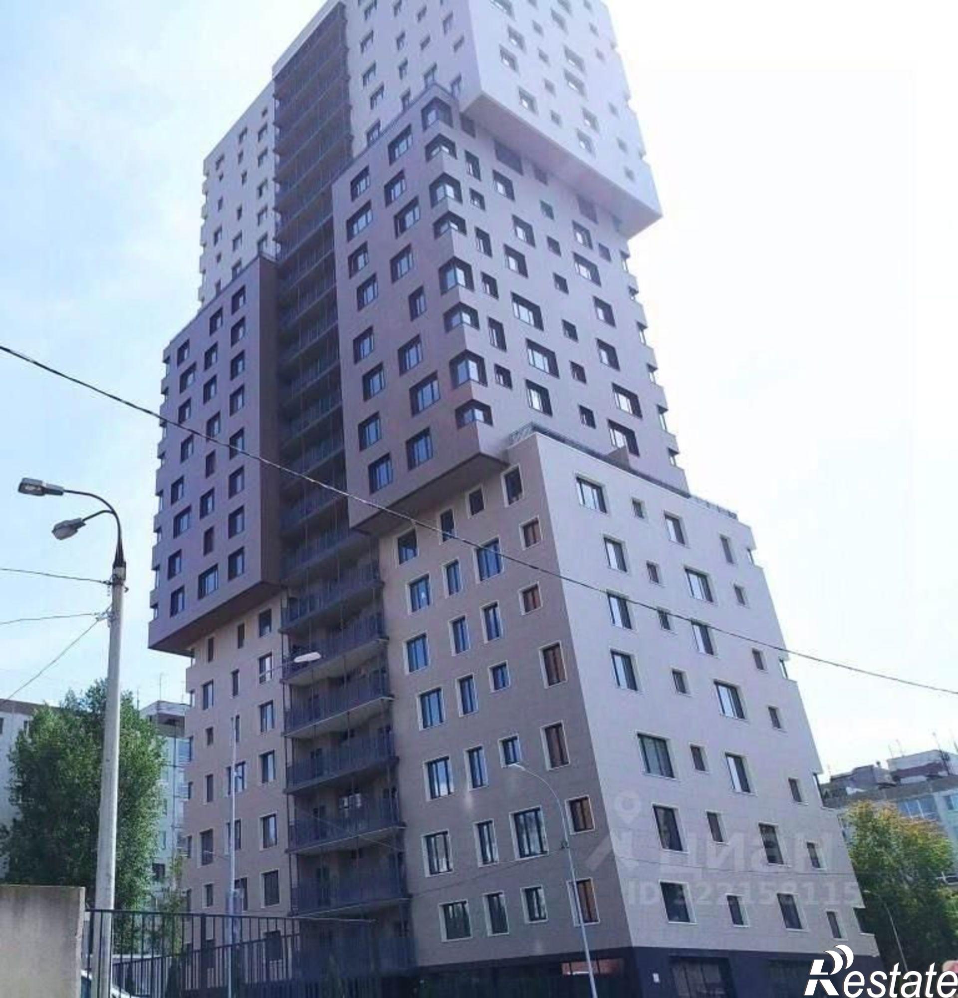 Купить гараж, место в паркинге за 2 000 010 рублей на ул Мичурина, 15В