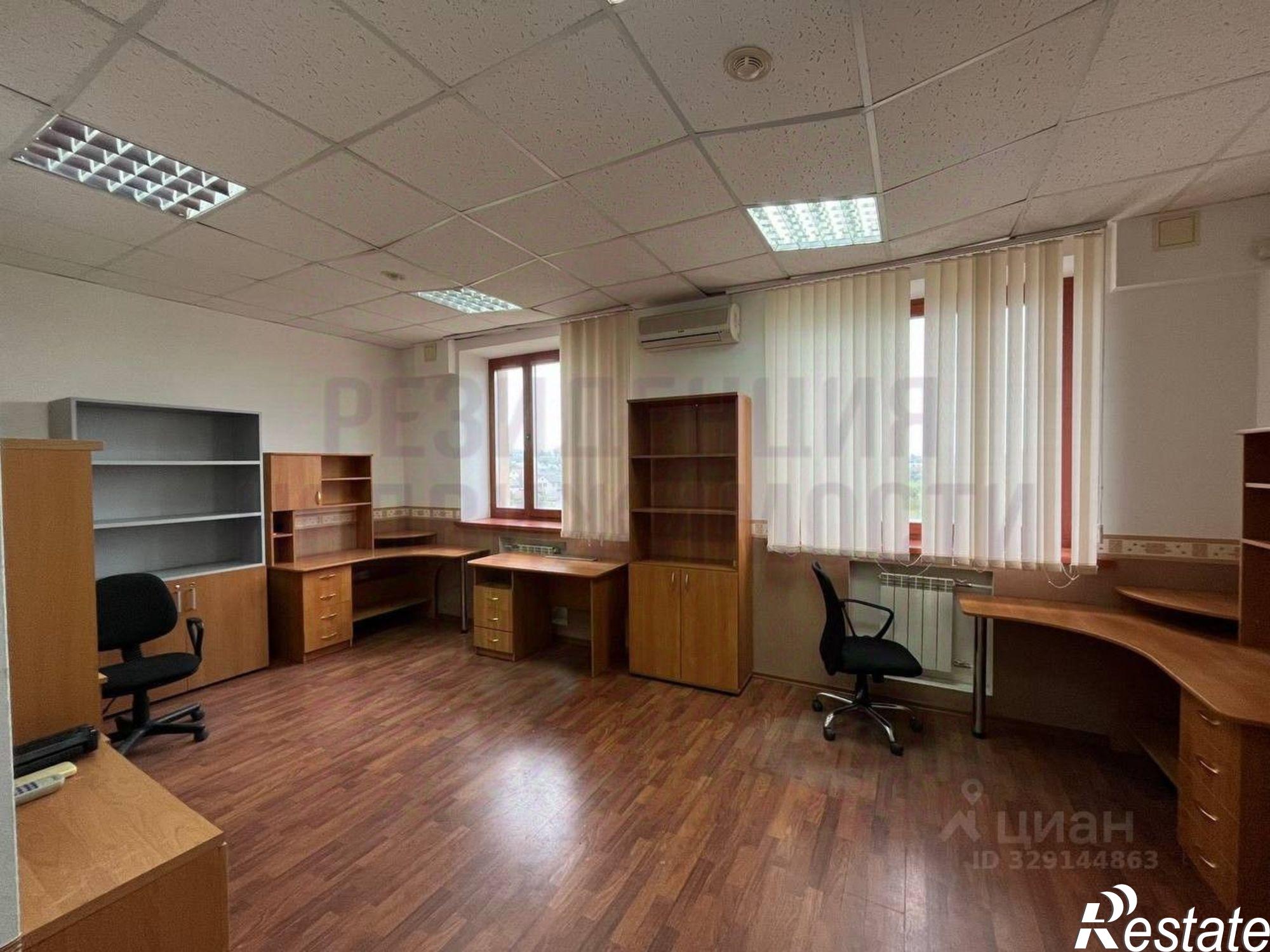 Купить офис, помещение под офис за 35 000 100 рублей на улица Неверова, 39