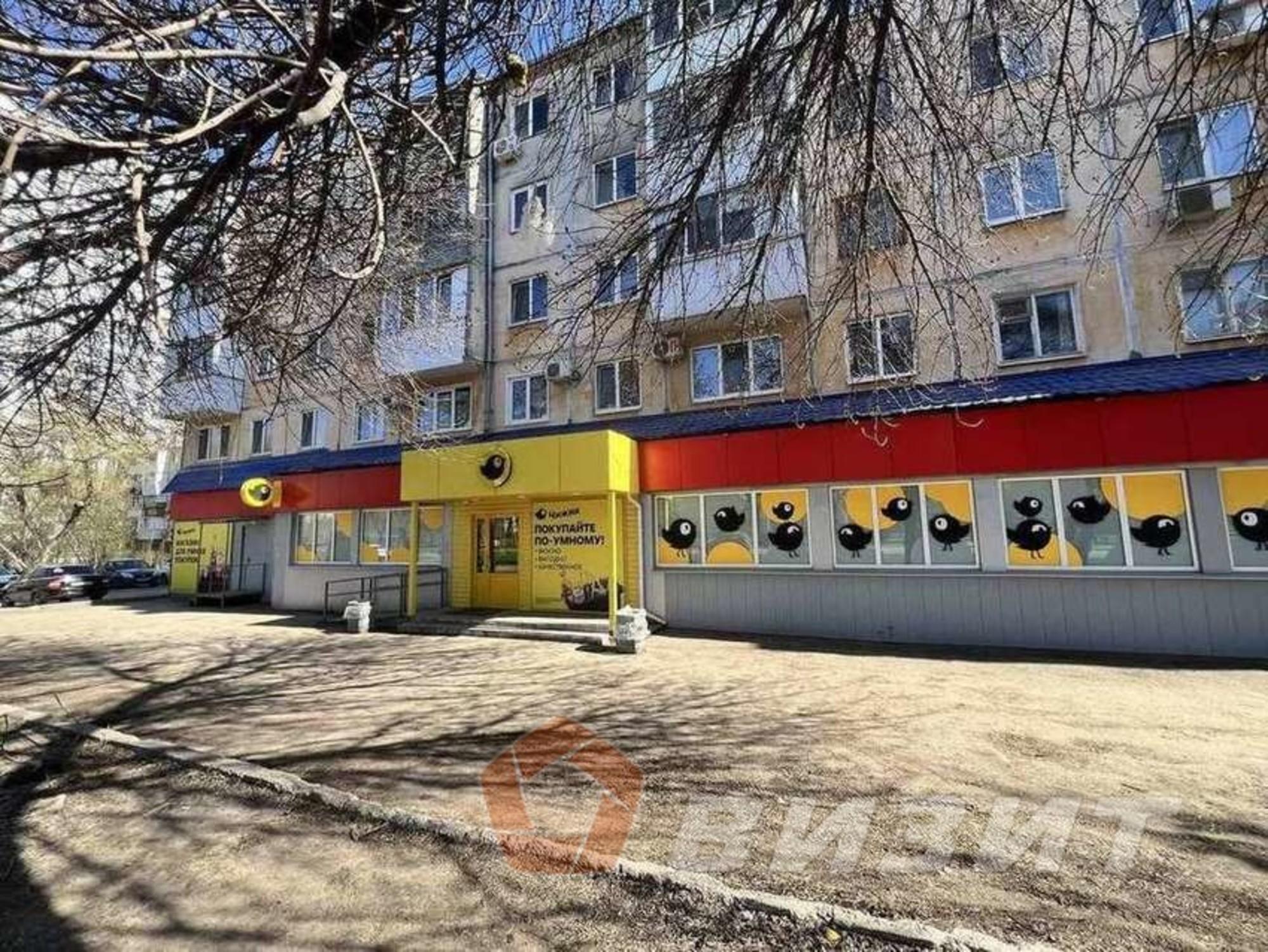Купить торговое помещение за 17 000 000 рублей на Советской Армии улица, 167