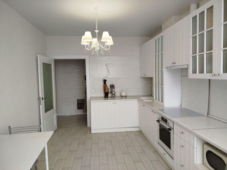 2-комн квартира Аэродромная улица, 98А