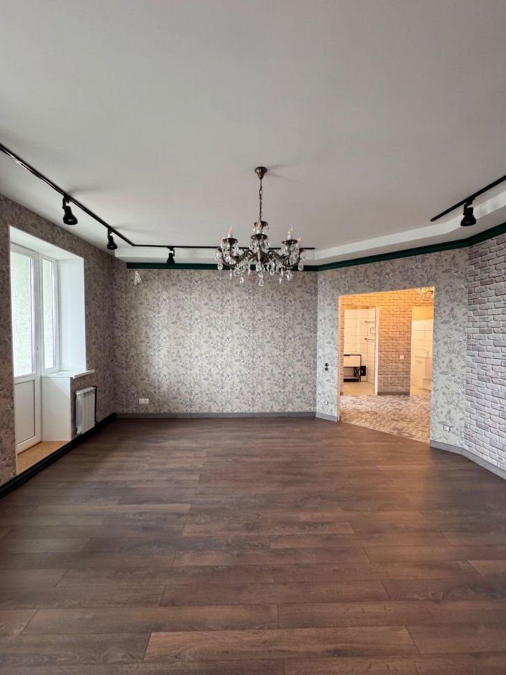 3-комн квартира Комсомольская улица, 7