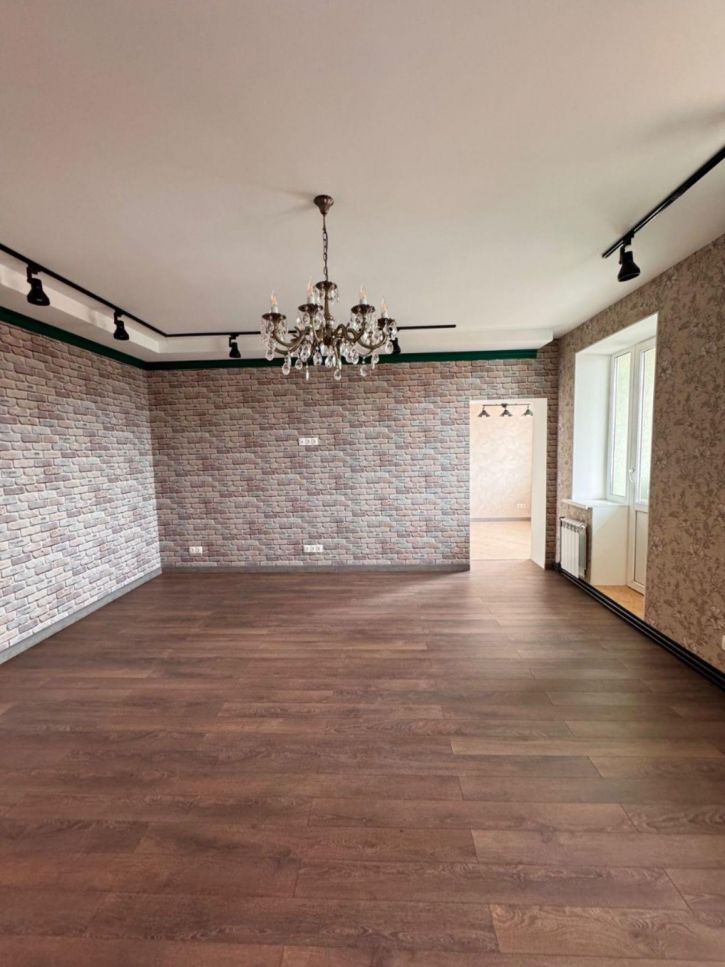 3-комн квартира Комсомольская улица, 7