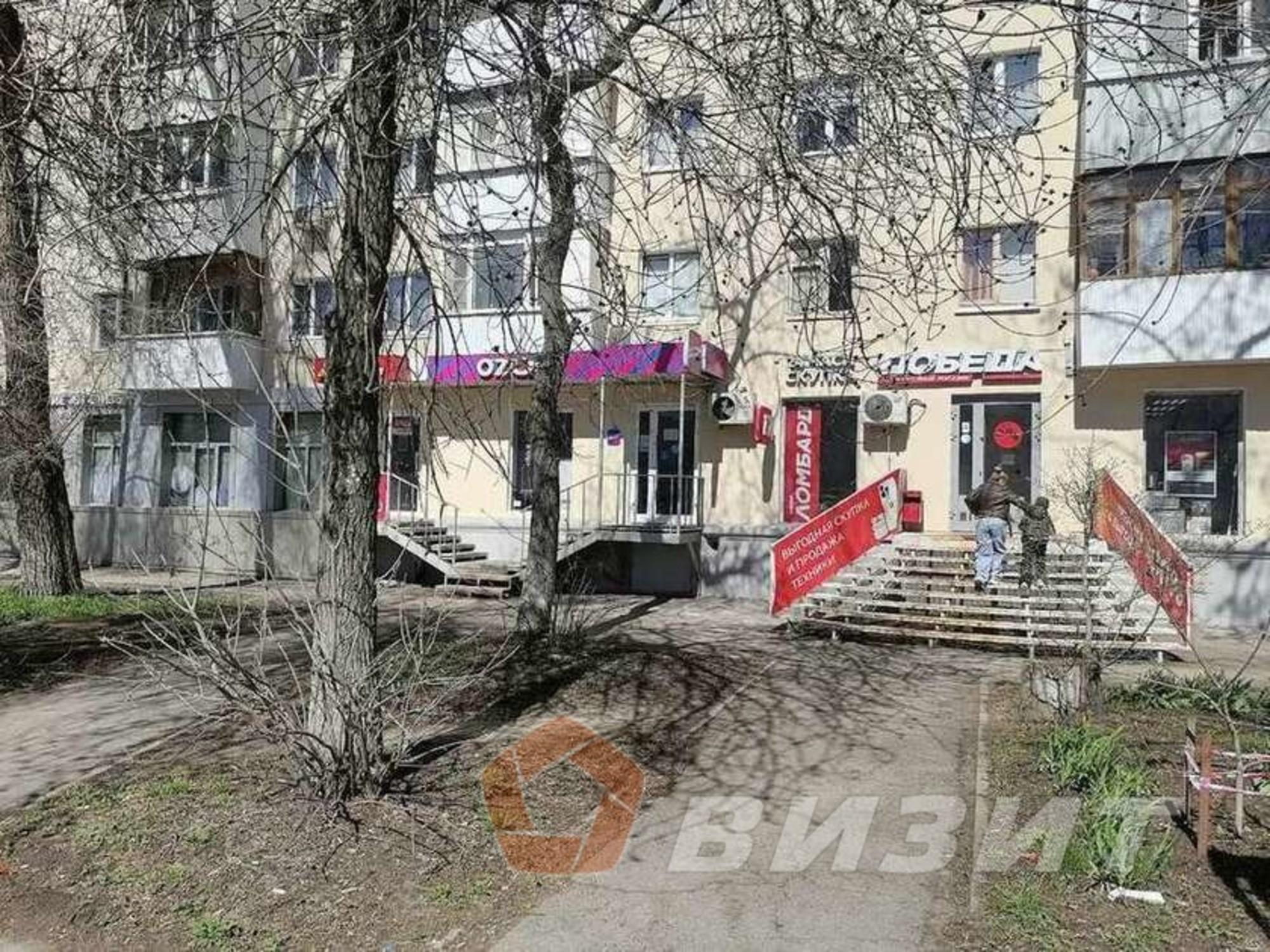 Сдать торговое помещение за 75 000 рублей на Гагарина улица, 32