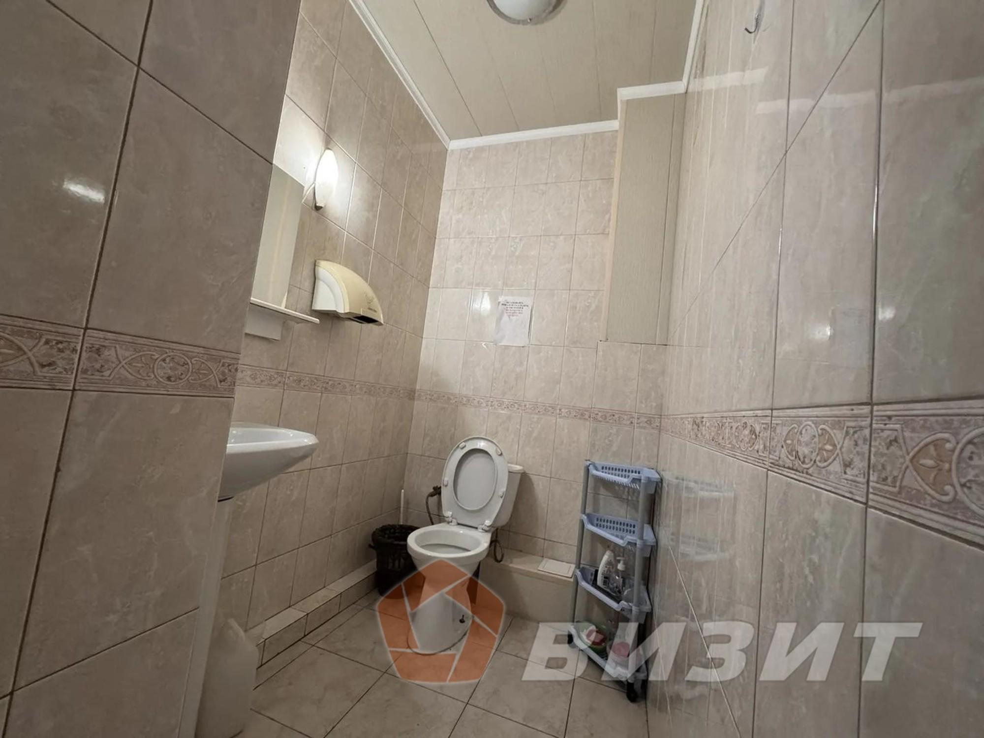 Купить офис, помещение под офис за 7 557 000 рублей на Осипенко улица, 1А