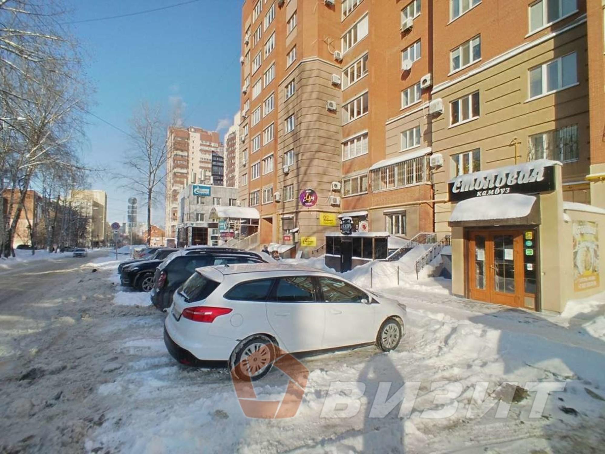 Купить торговое помещение за 18 000 000 рублей на Мичурина улица, 126