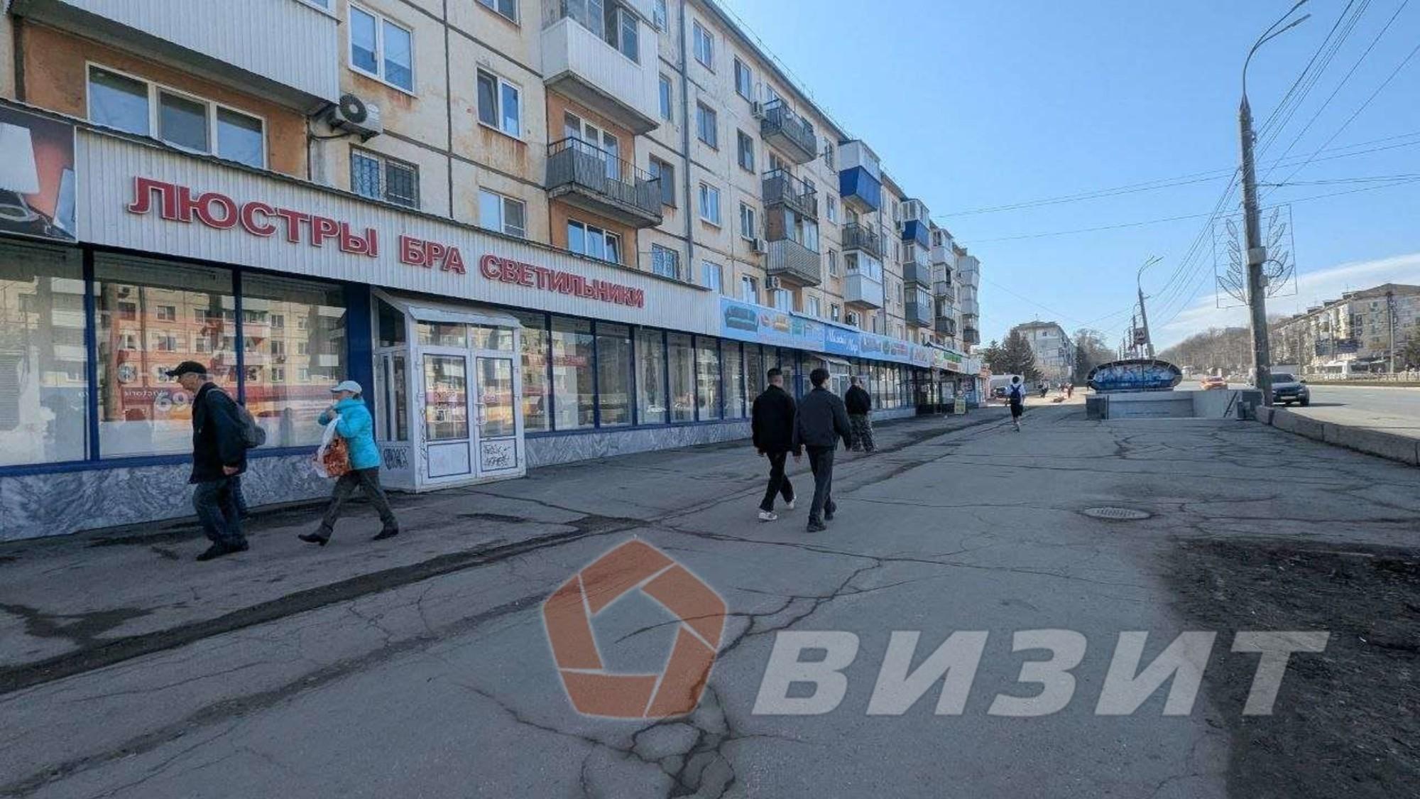 Сдать торговое помещение за 370 000 рублей на Гагарина улица, 103