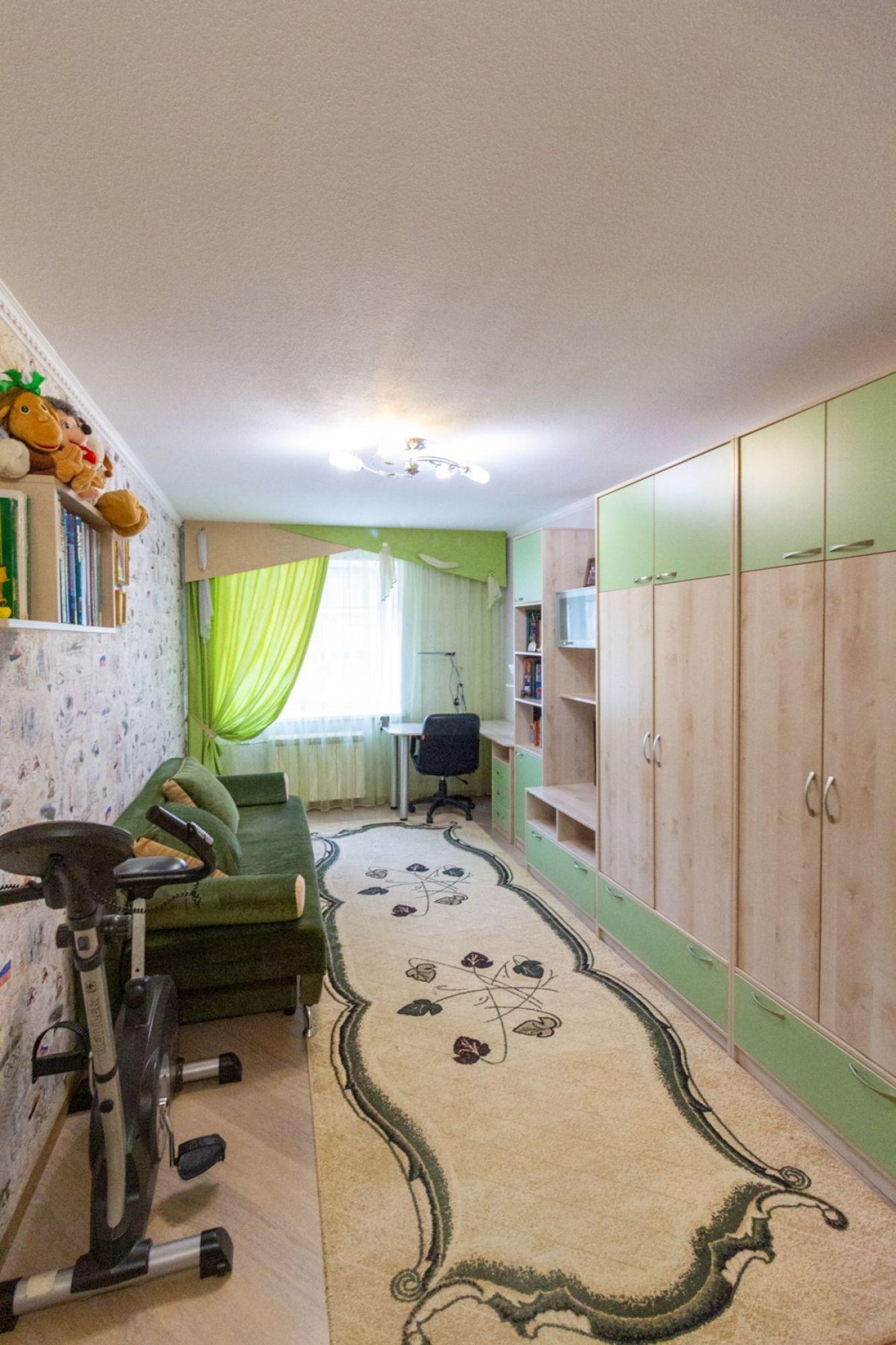 Купить квартиру за 13 350 000 рублей на Карбышева улица, 69
