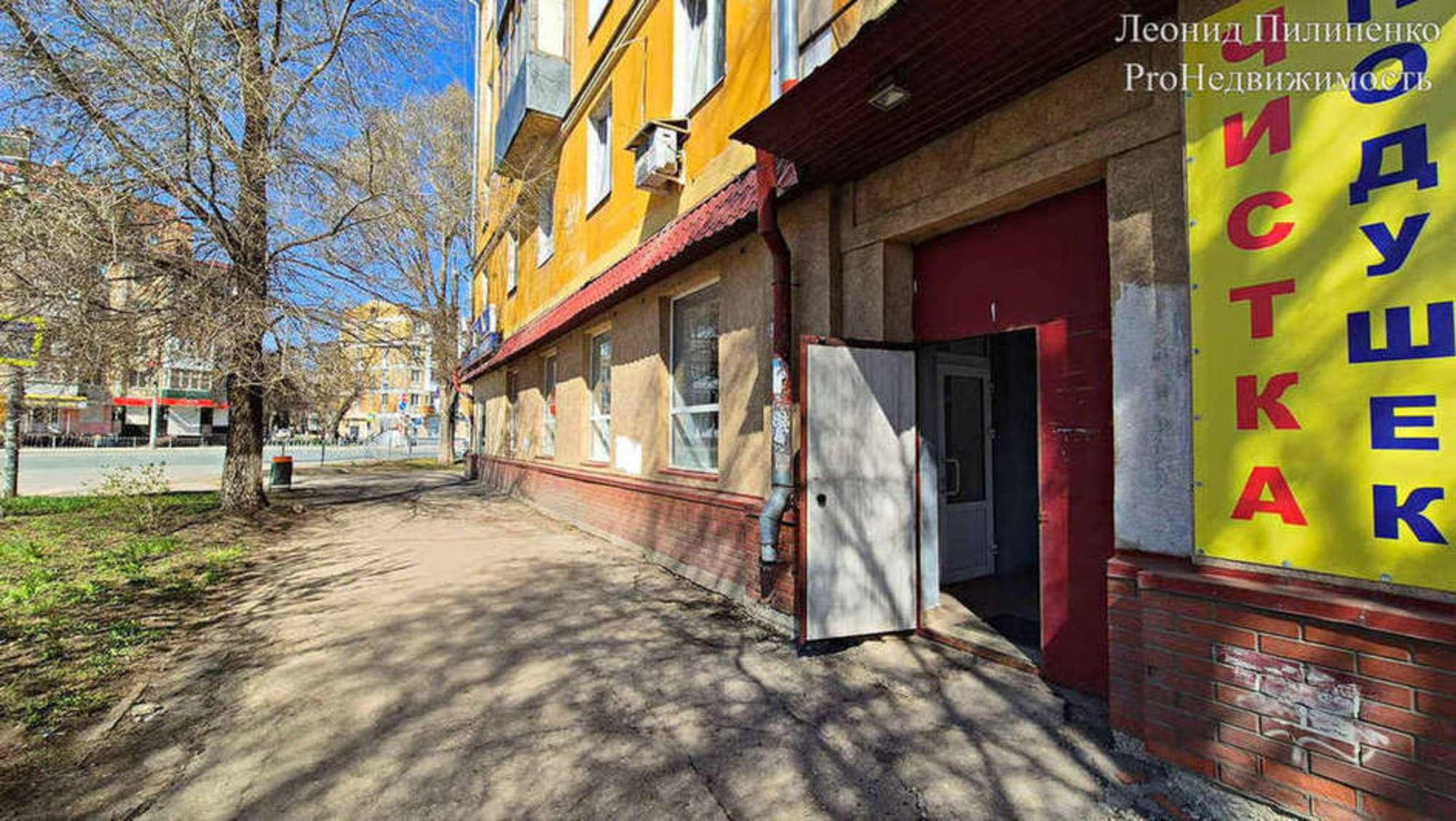 Сдать торговое помещение за 40 000 рублей на Победы улица, 1