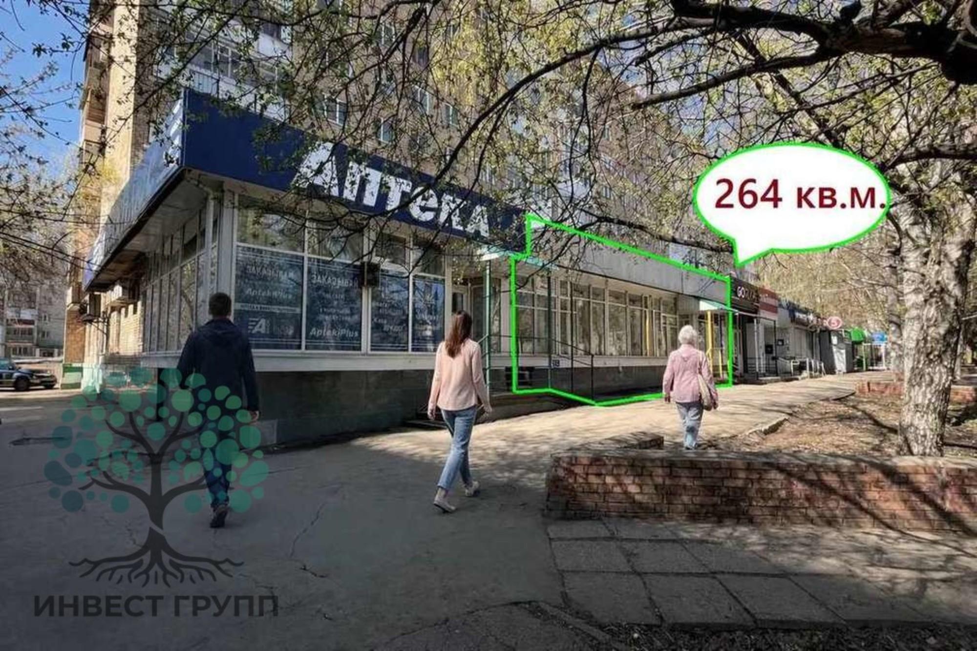 Сдать торговое помещение за 140 000 рублей на Кирова проспект, 170