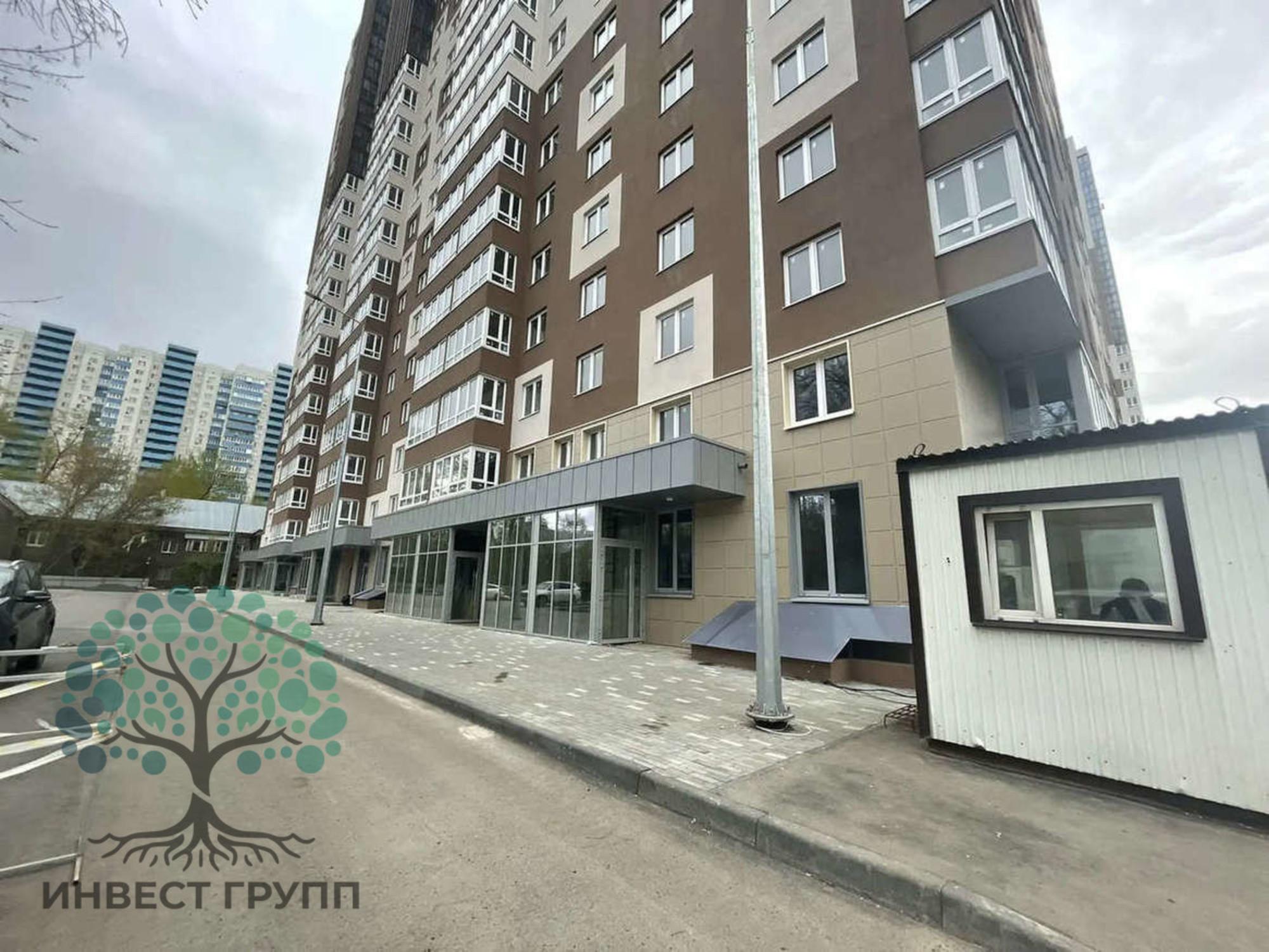 Купить торговое помещение за 18 931 200 рублей на Дыбенко улица, 5