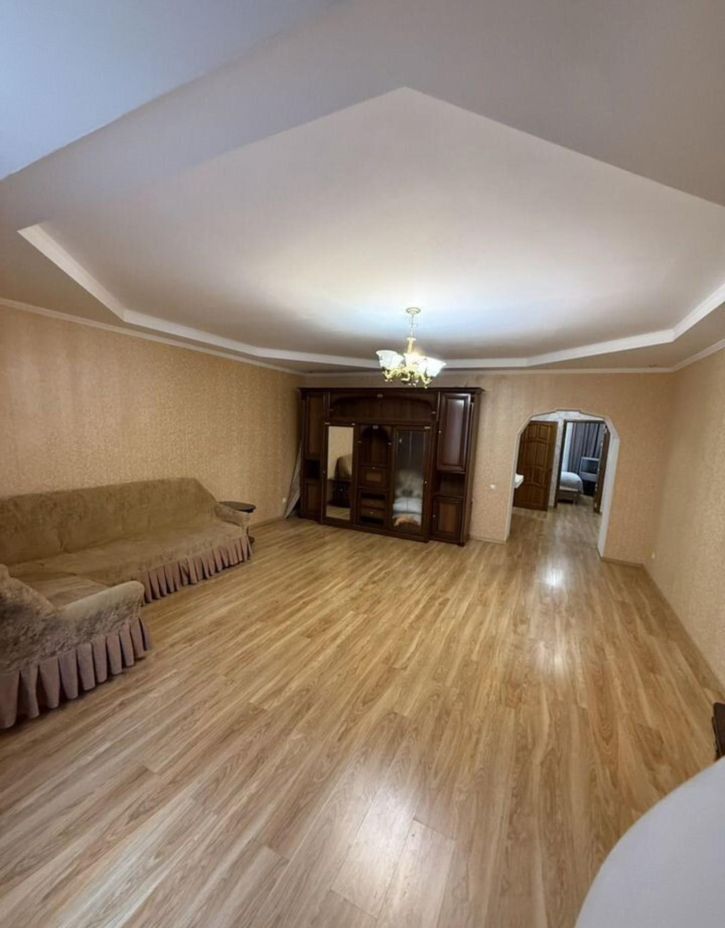 3-комн квартира Пушкина улица, 280