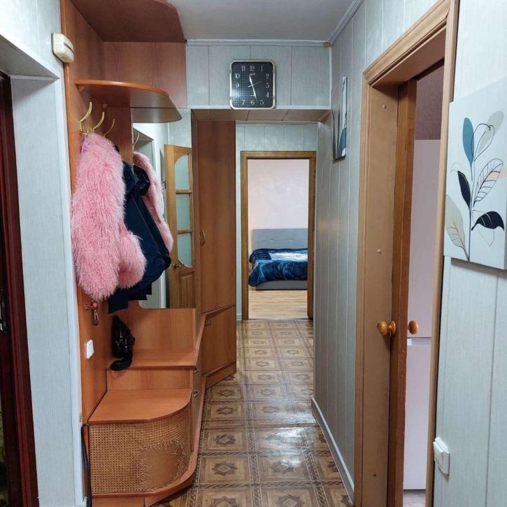 2-комн квартира Советской Армии улица, 4