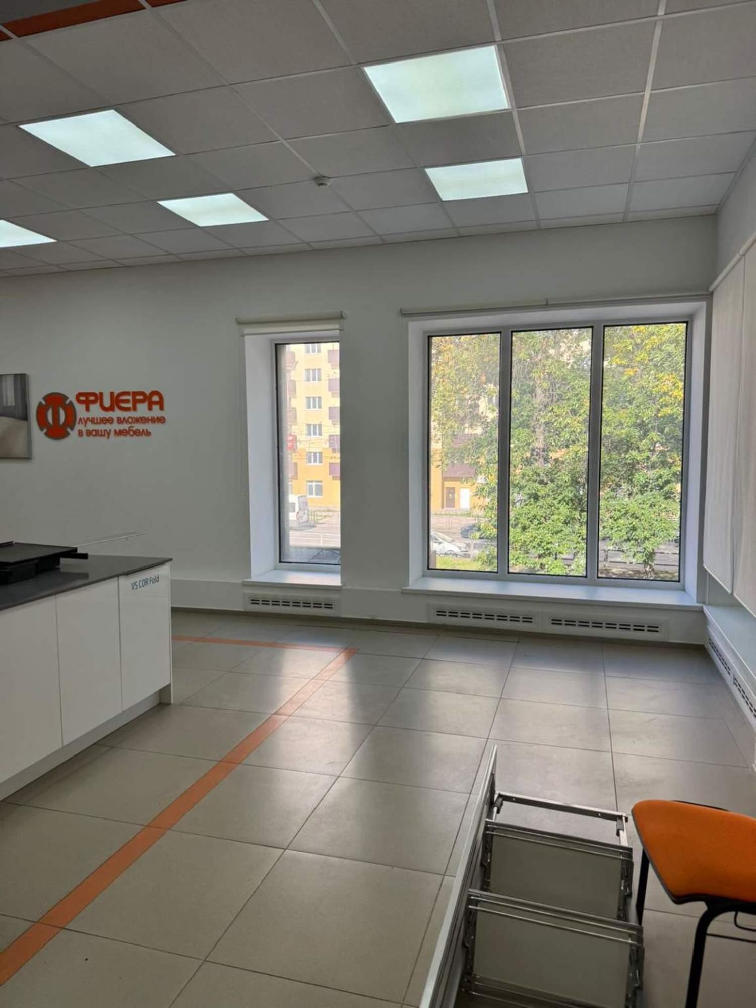 Сдать торговое помещение за 463 060 рублей на Кирова проспект, д.156