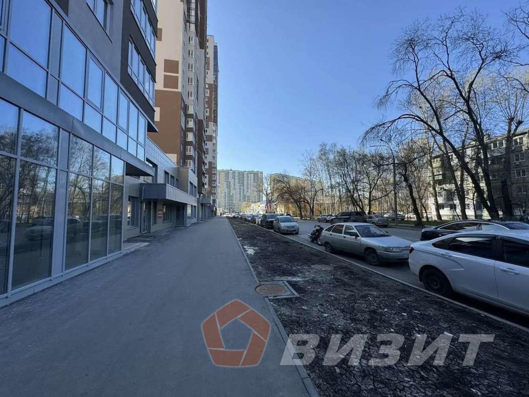 Сдать торговое помещение за 65 000 рублей на Дыбенко улица, 5
