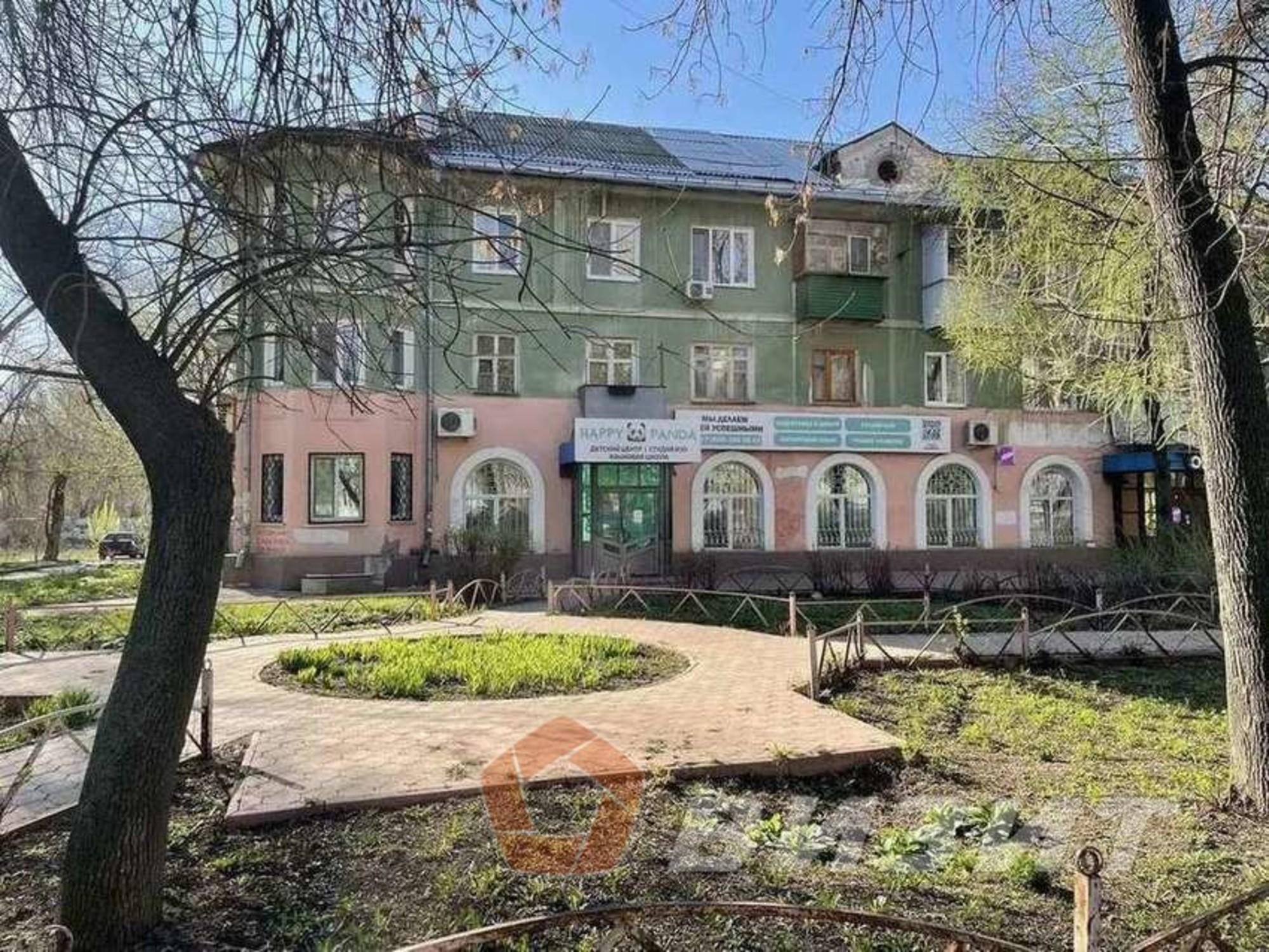 Сдать торговое помещение за 90 000 рублей на Металлургов проспект, 19А