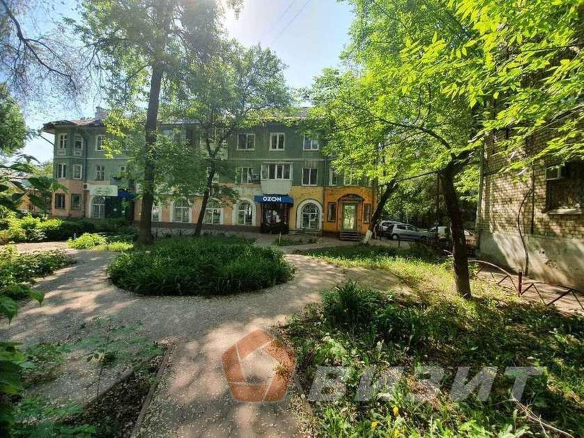 Сдать торговое помещение за 90 000 рублей на Металлургов проспект, 19А