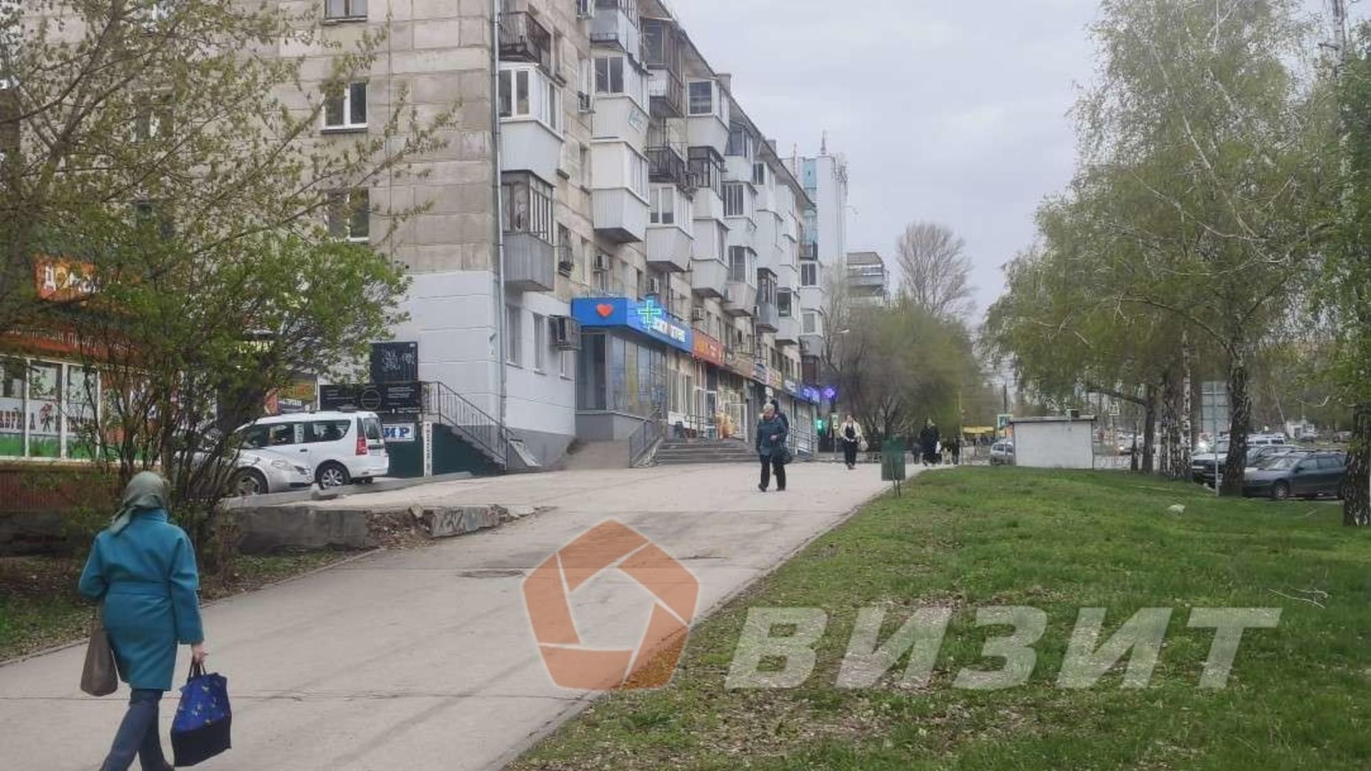 Сдать торговое помещение за 100 000 рублей на 22 Партсъезда улица, 16