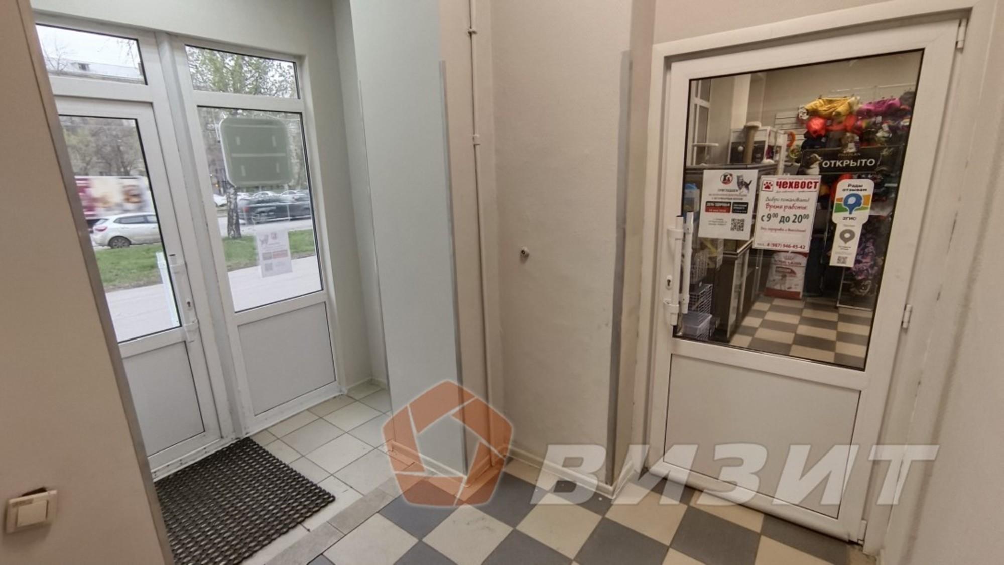 Сдать торговое помещение за 100 000 рублей на 22 Партсъезда улица, 16