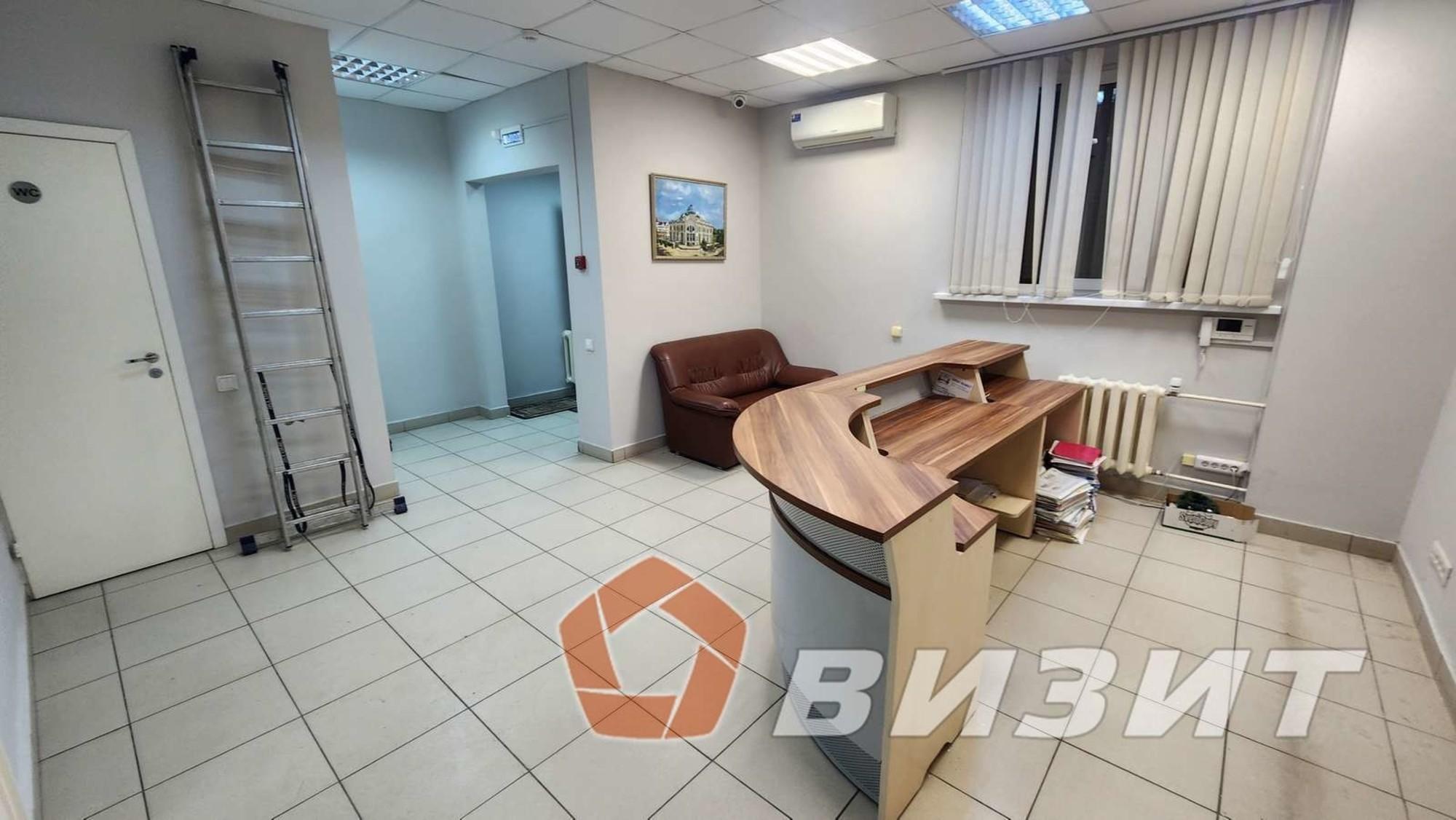 Купить торговое помещение за 10 900 000 рублей на Дыбенко улица, 23