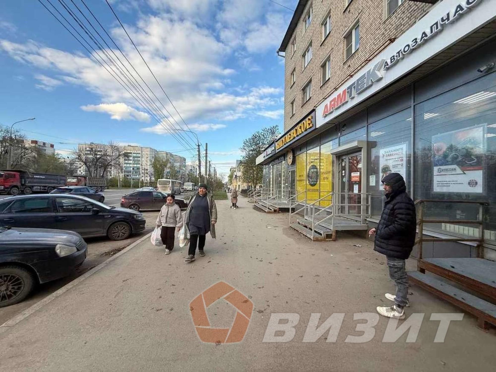 Сдать торговое помещение за 125 000 рублей на Победы улица, 131