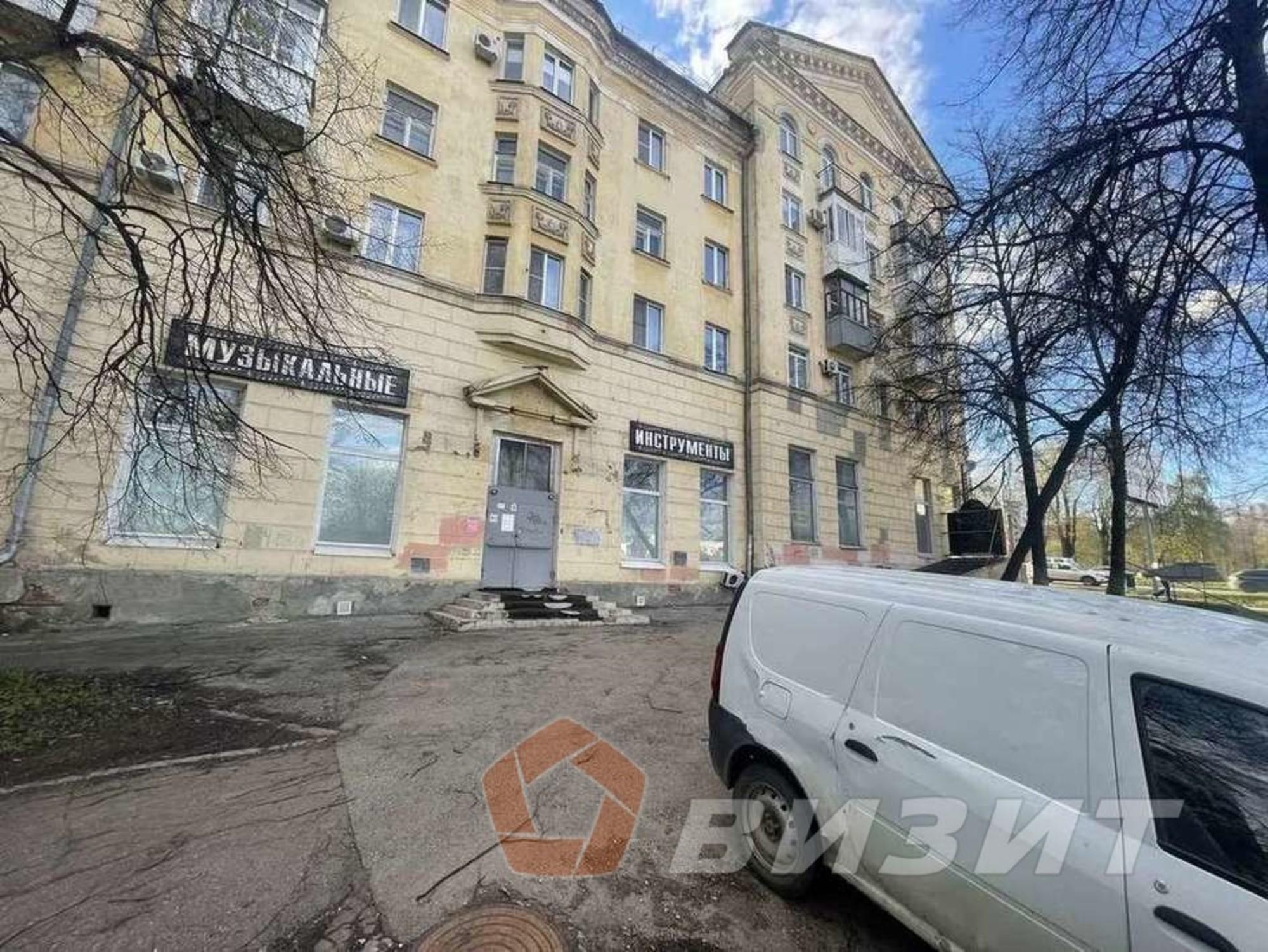 Сдать торговое помещение за 246 000 рублей на Гагарина улица, 153