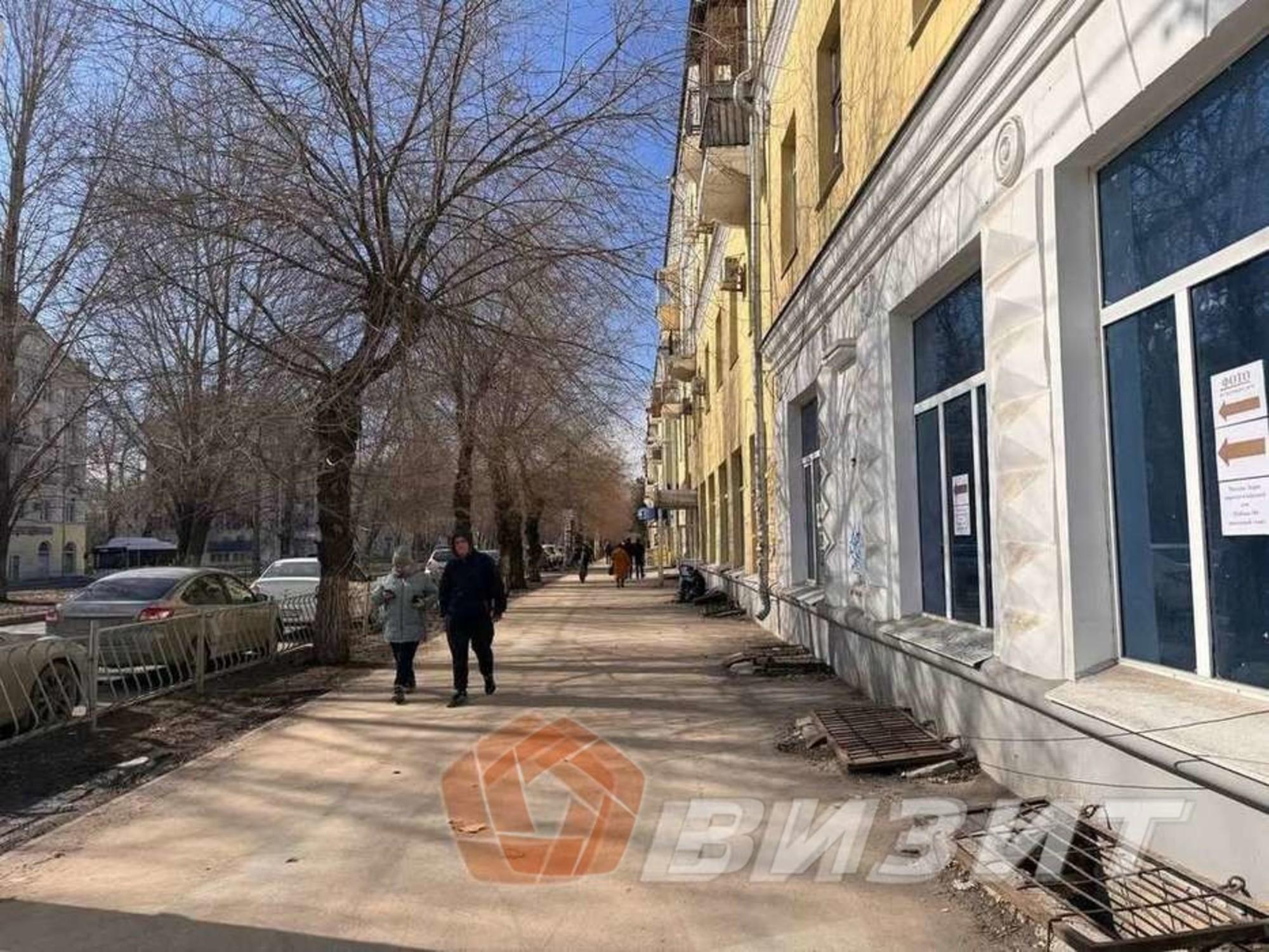 Сдать торговое помещение за 344 000 рублей на Победы улица, 106