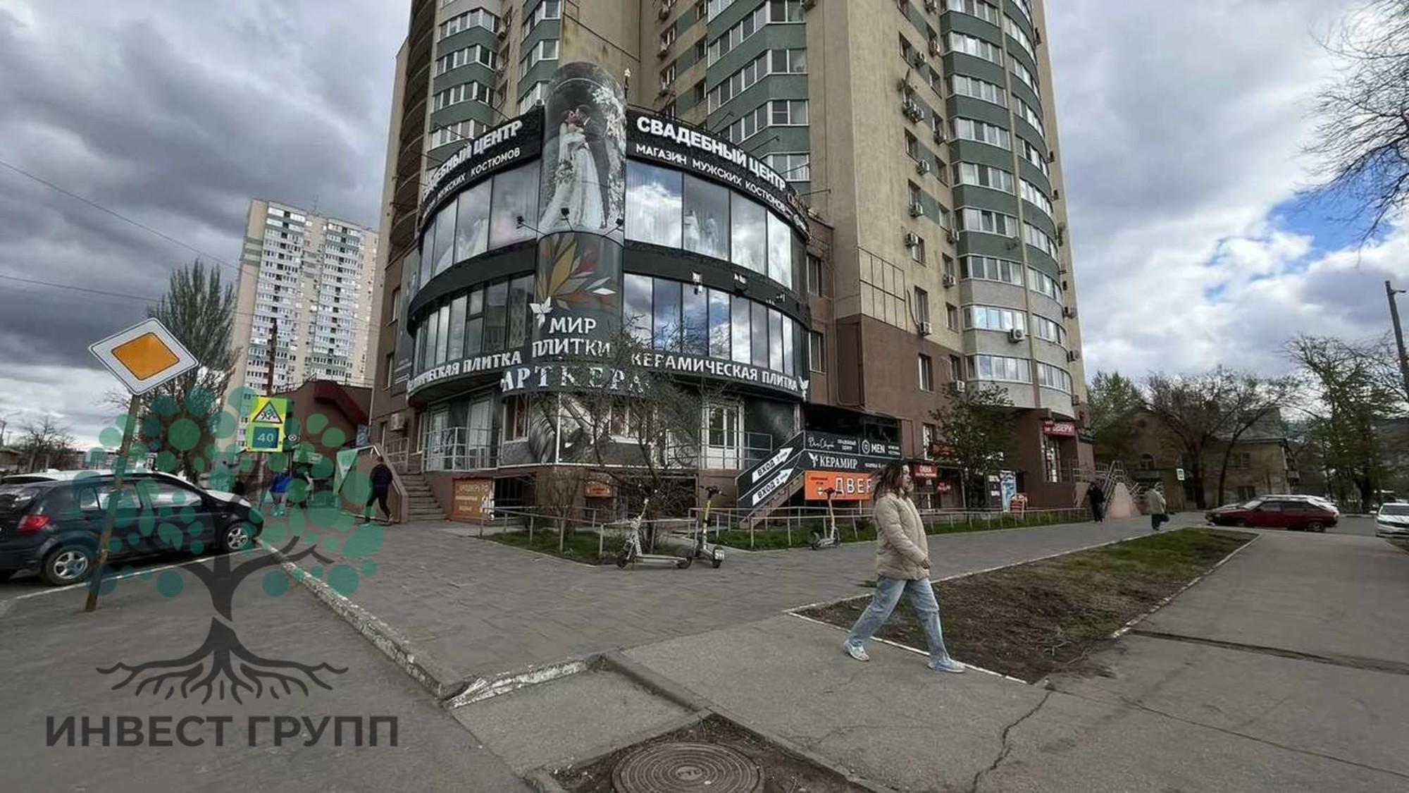 Купить торговое помещение за 23 700 000 рублей на Авроры улица, 181