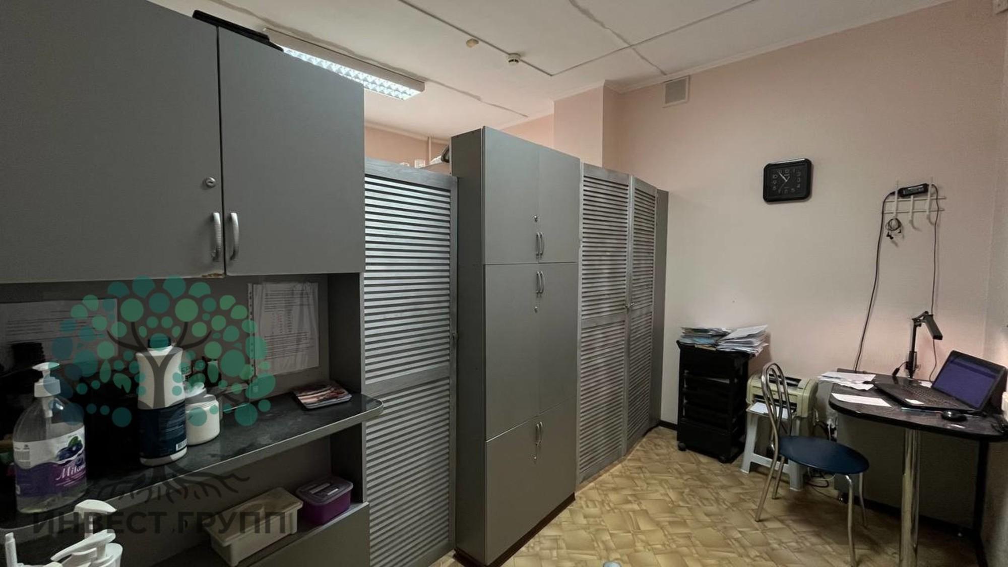 Купить торговое помещение за 14 300 000 рублей на Карла Маркса проспект, 59а