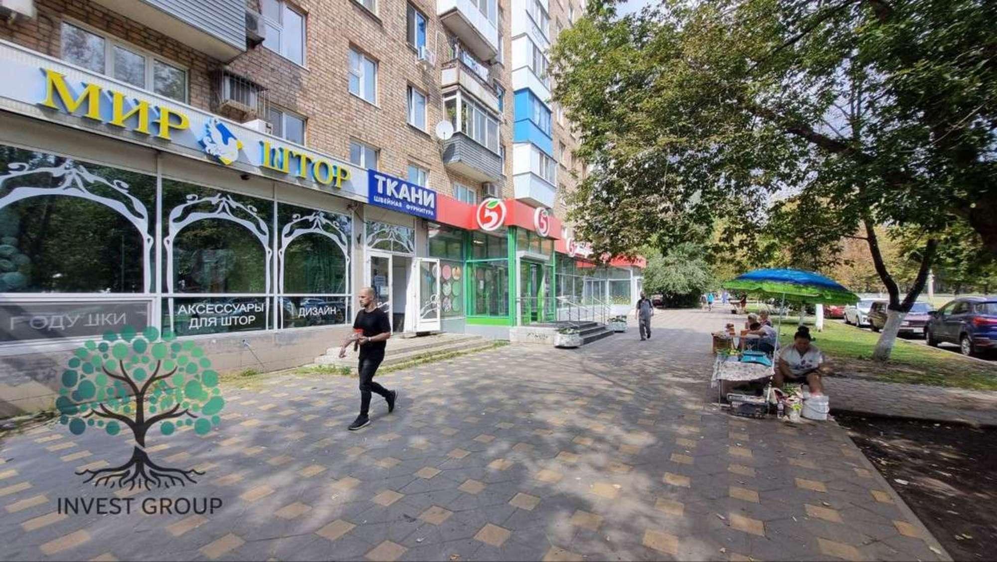 Сдать торговое помещение за 100 000 рублей на Ленина проспект, 2