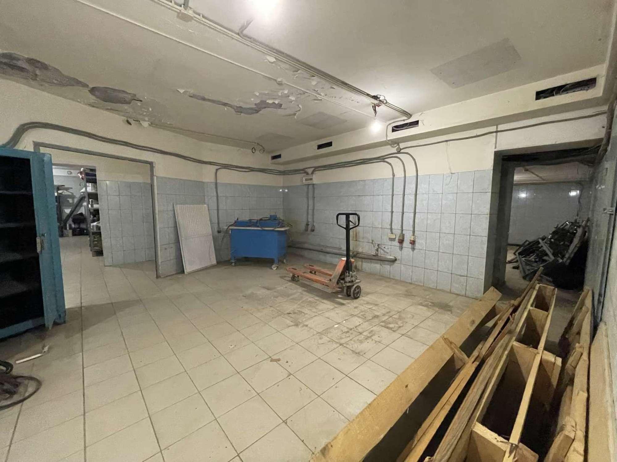 Купить складское помещение за 3 600 000 рублей на Водников улица, 28-30