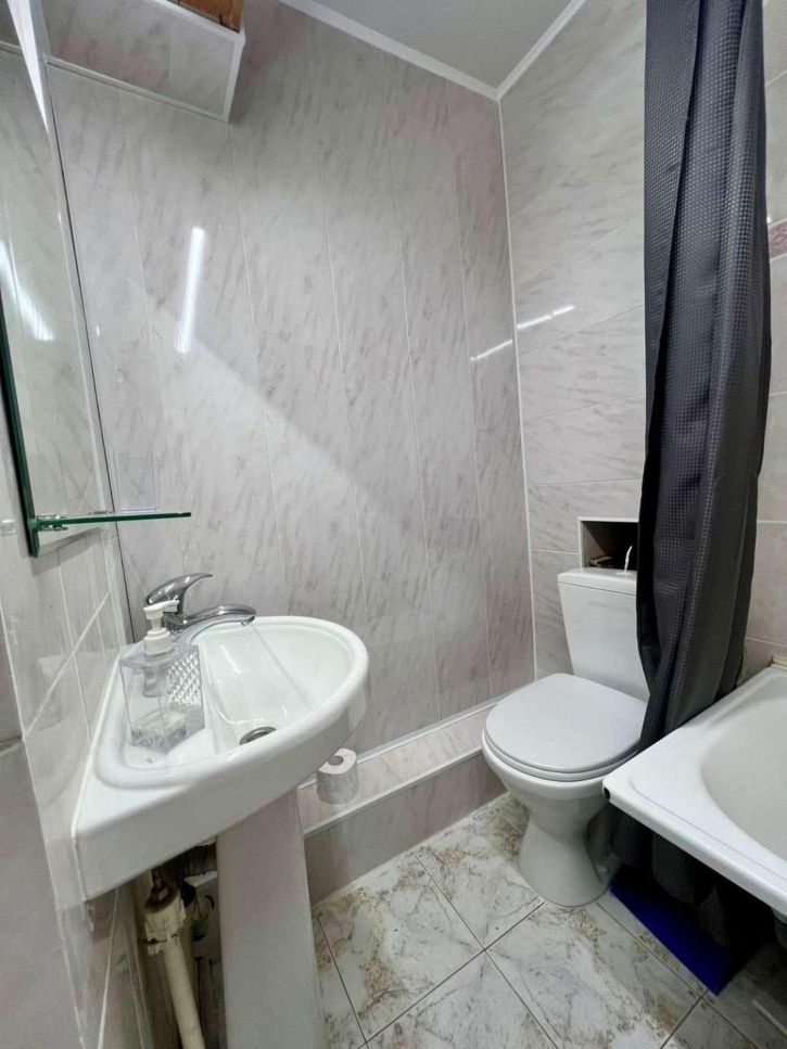 1-комн квартира Победы улица, 2