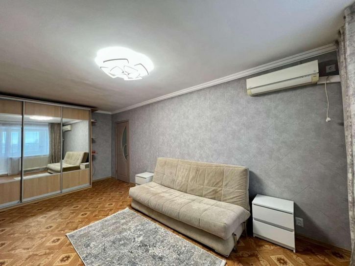 1-комн квартира Победы улица, 2