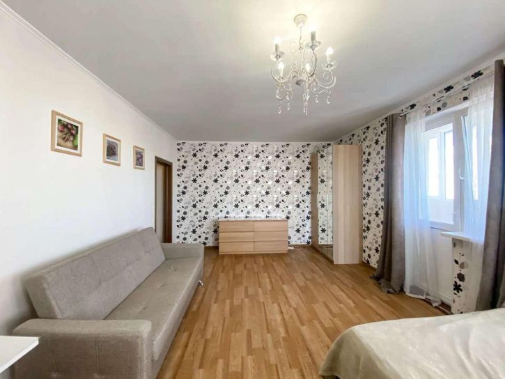 1-комн квартира Революционная улица, 4