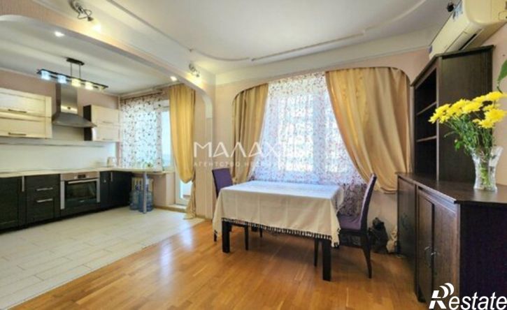 3-комн квартира улица Осипенко, 136,  д. 136