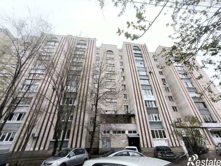 3-комн квартира улица Красных Коммунаров, 15,  д. 15