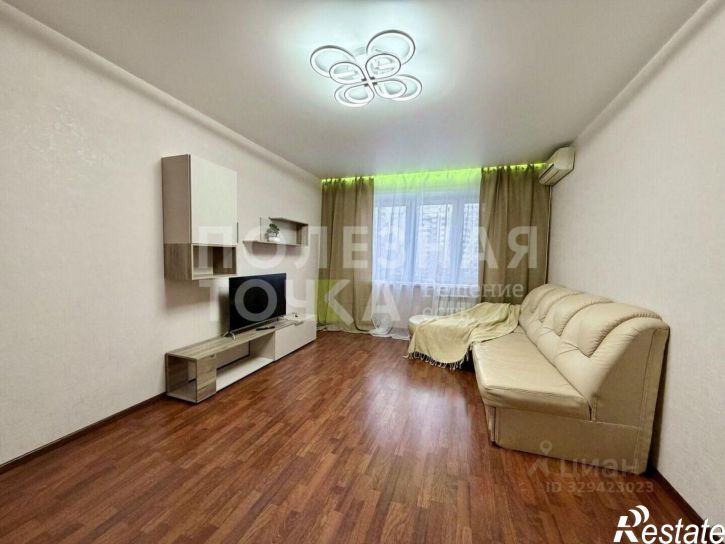3-комн квартира проспект Карла Маркса, 15,  д. 15