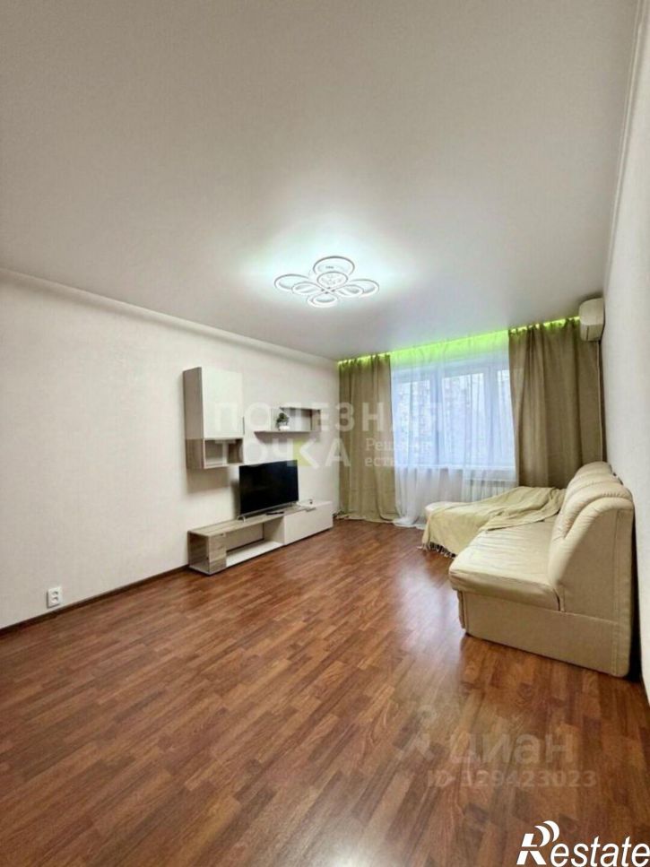 3-комн квартира проспект Карла Маркса, 15,  д. 15