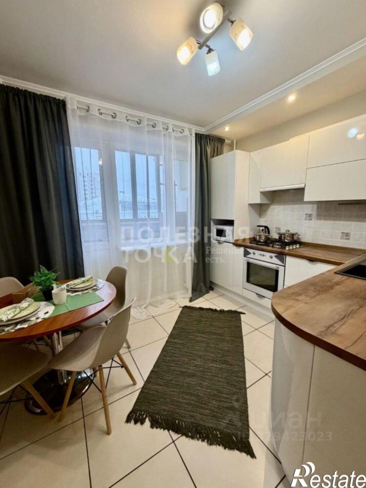 3-комн квартира проспект Карла Маркса, 15,  д. 15