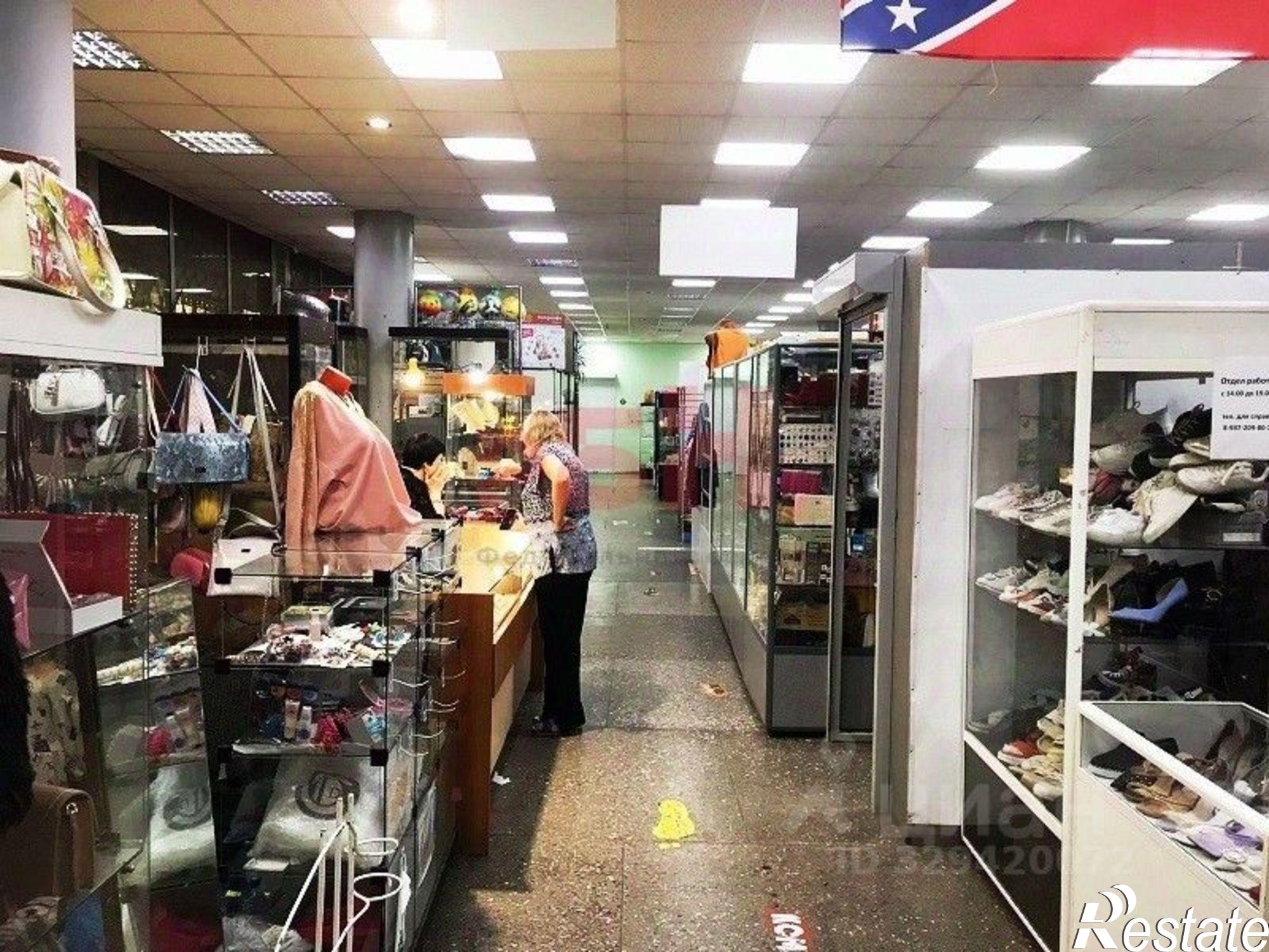 Купить торговое помещение за 89 993 800 рублей на проспект Кирова