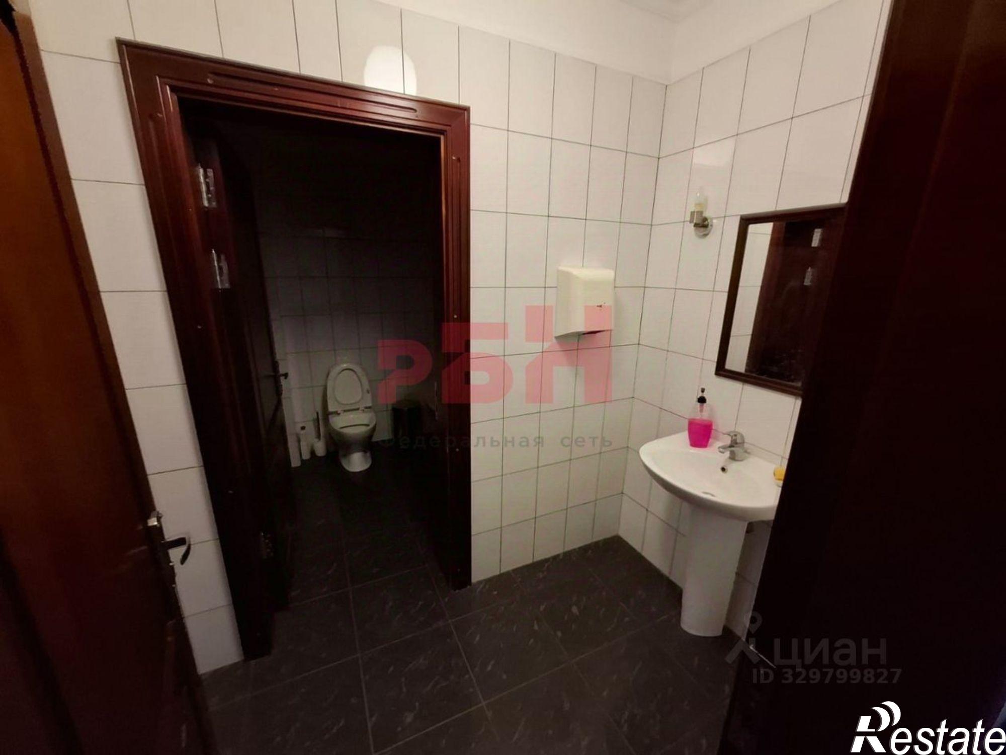 Сдать офис, помещение под офис за 151 600 рублей на пр-кт Кирова, 41А