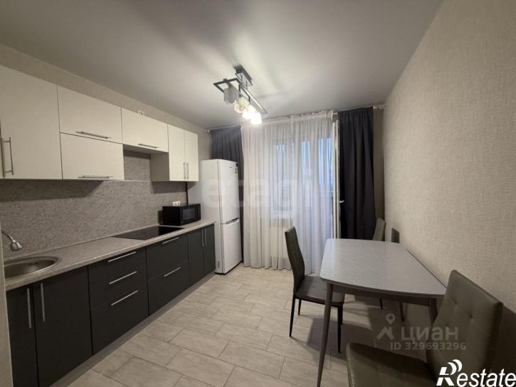 1-комн квартира Революционная улица, 101В,  д. 101В