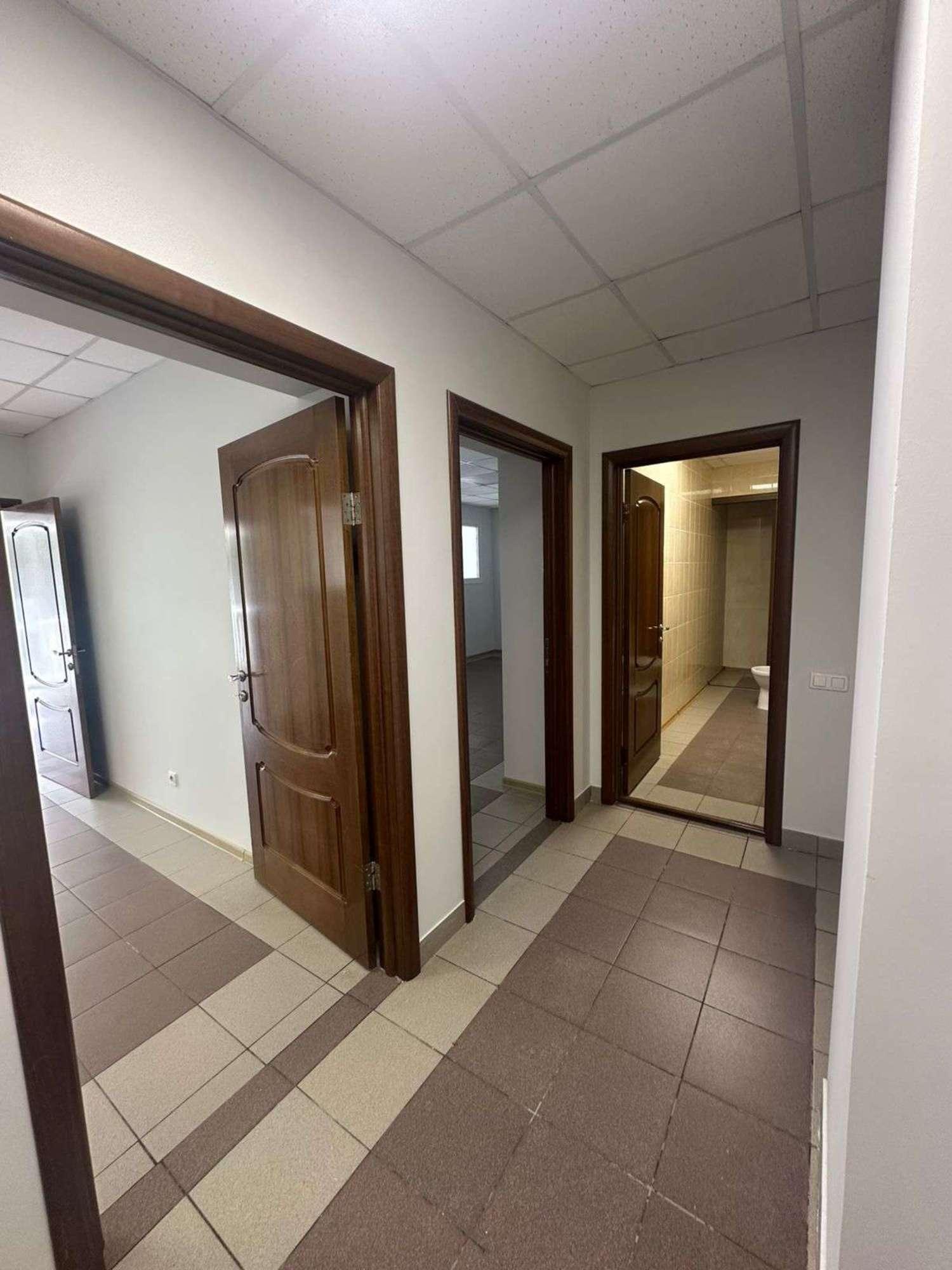 Купить офис, помещение под офис за 10 200 000 рублей на Шверника улица, 15