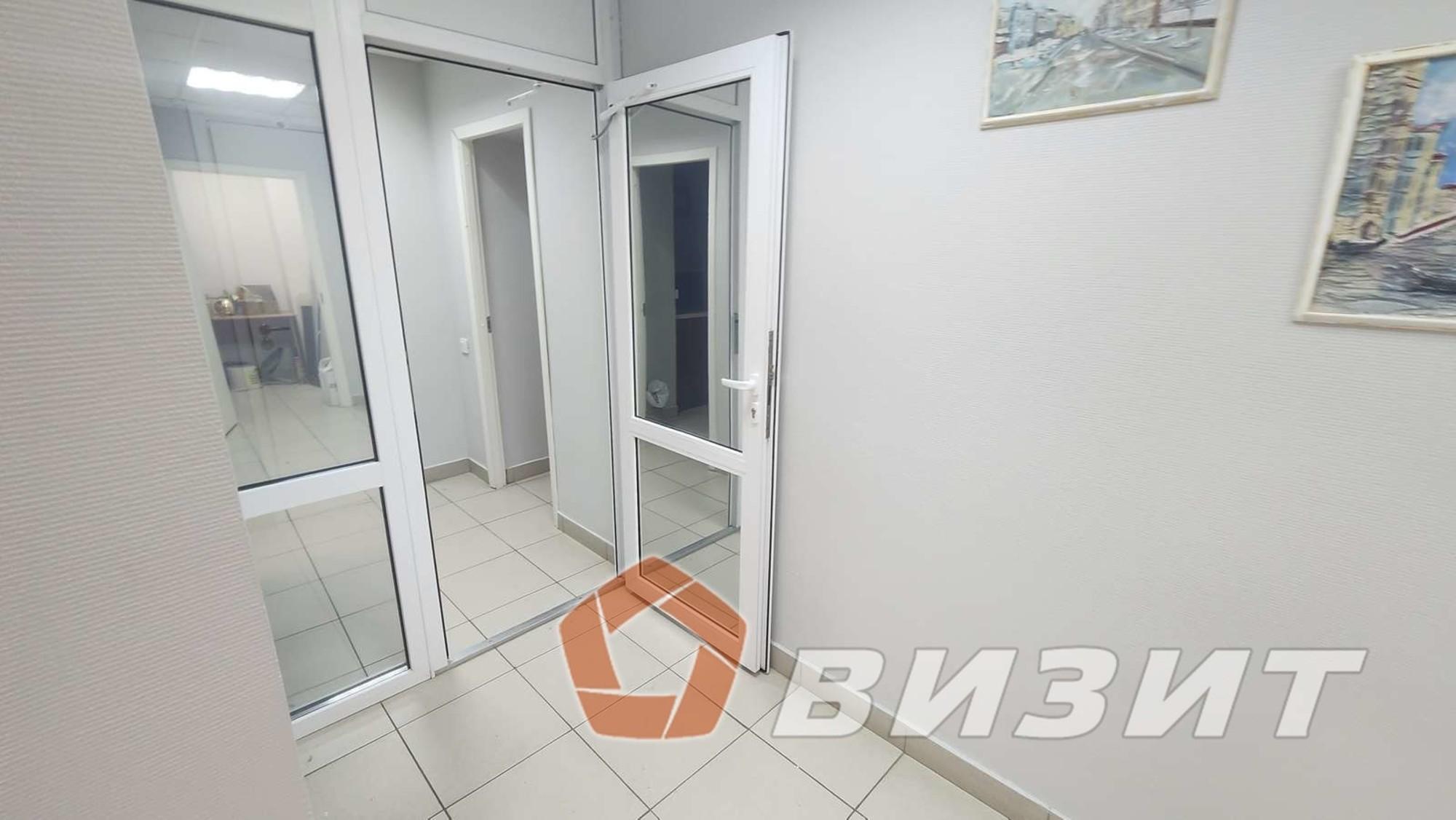 Купить торговое помещение за 10 900 000 рублей на Дыбенко улица, 23
