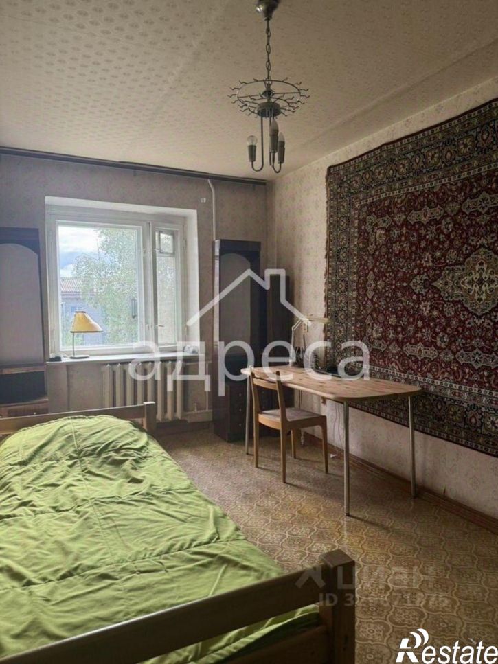3-комн квартира улица Футболистов, 2,  д. 2