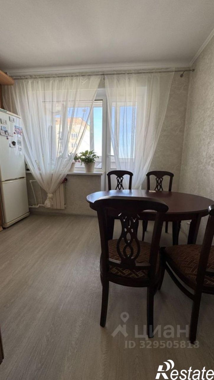 3-комн квартира улица Советской Армии, 121,  д. 121